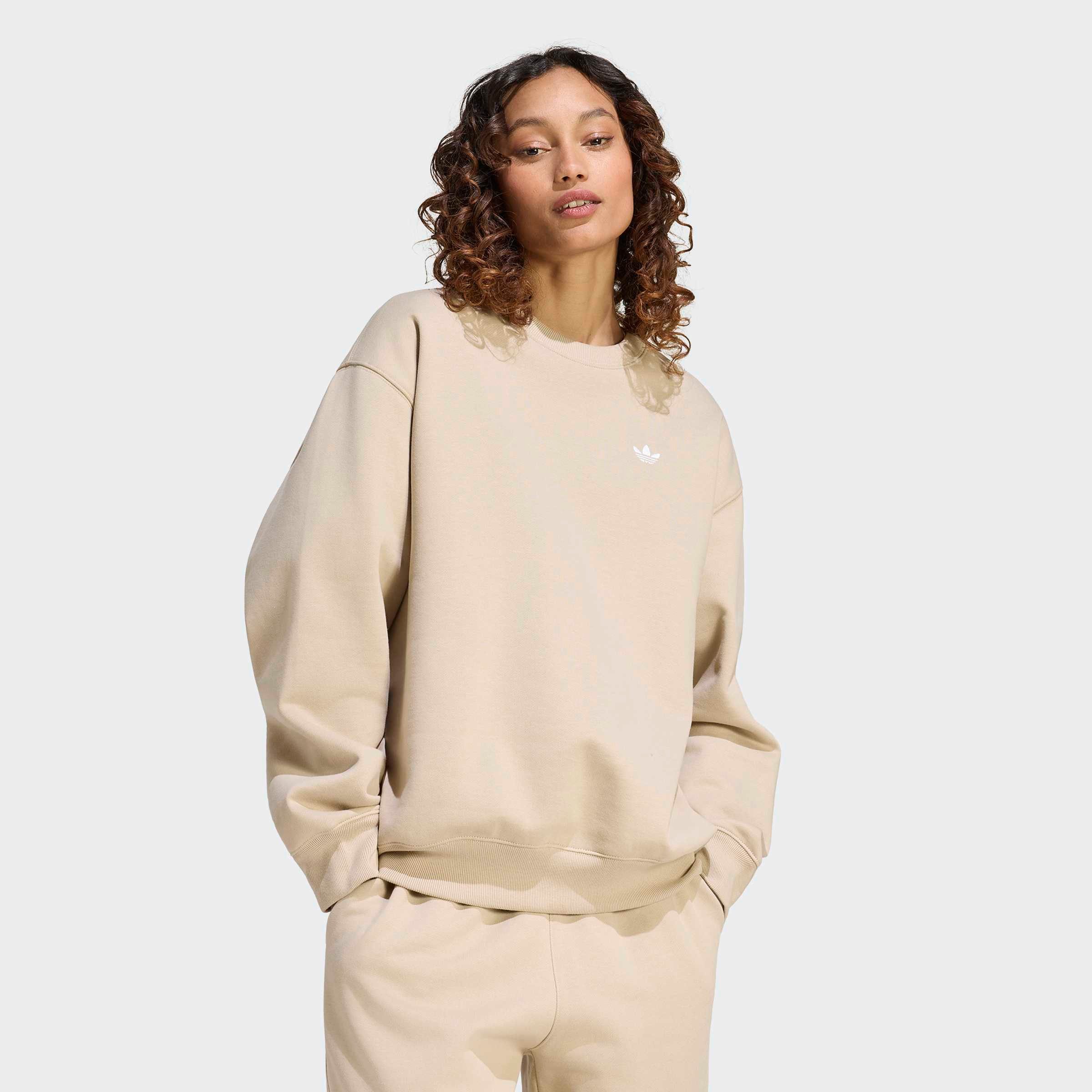 adidas Originals Sweatshirt ESS FL CRW OS mit Rundhalsausschnitt, ohne Verschluss, in normaler Schnittform