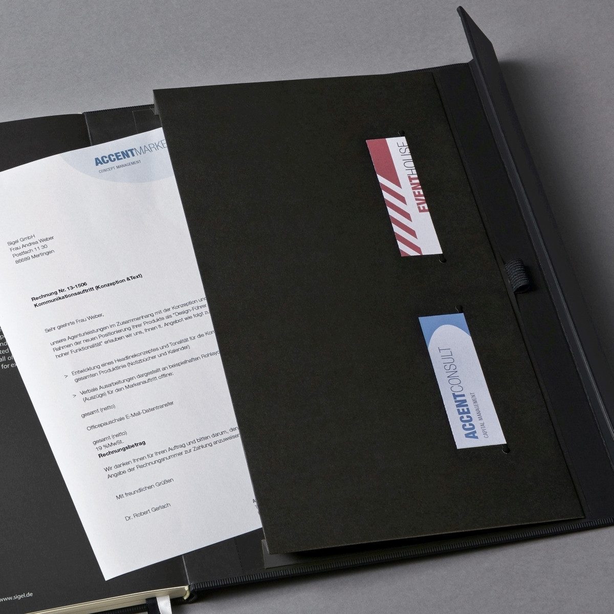 Notizbuch Notizbuch Conceptum Pure A4 hardcover 97 Blatt kariert schwarz Magnetv