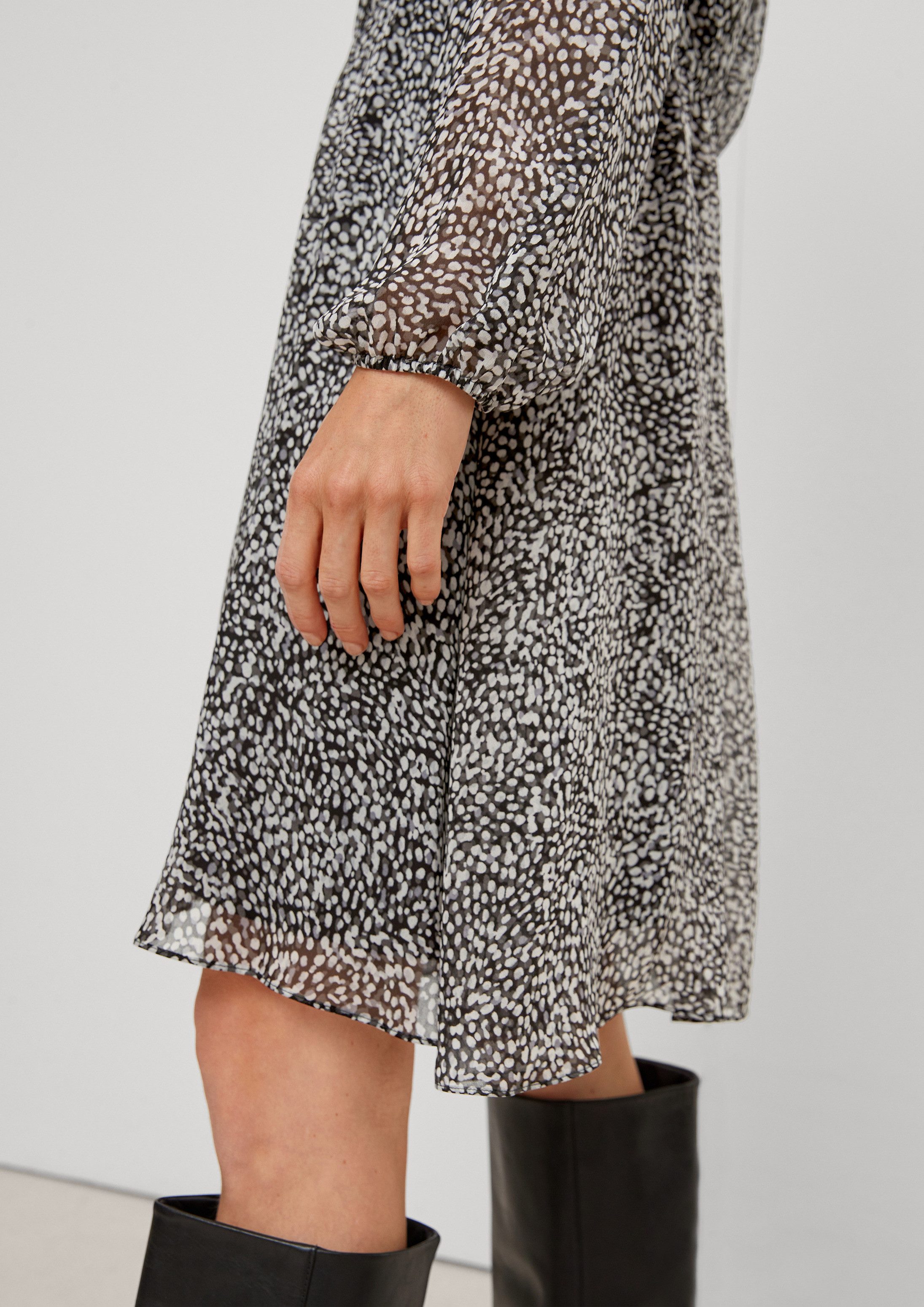 comma Minikleid Kleid Midikleid aus Viskose