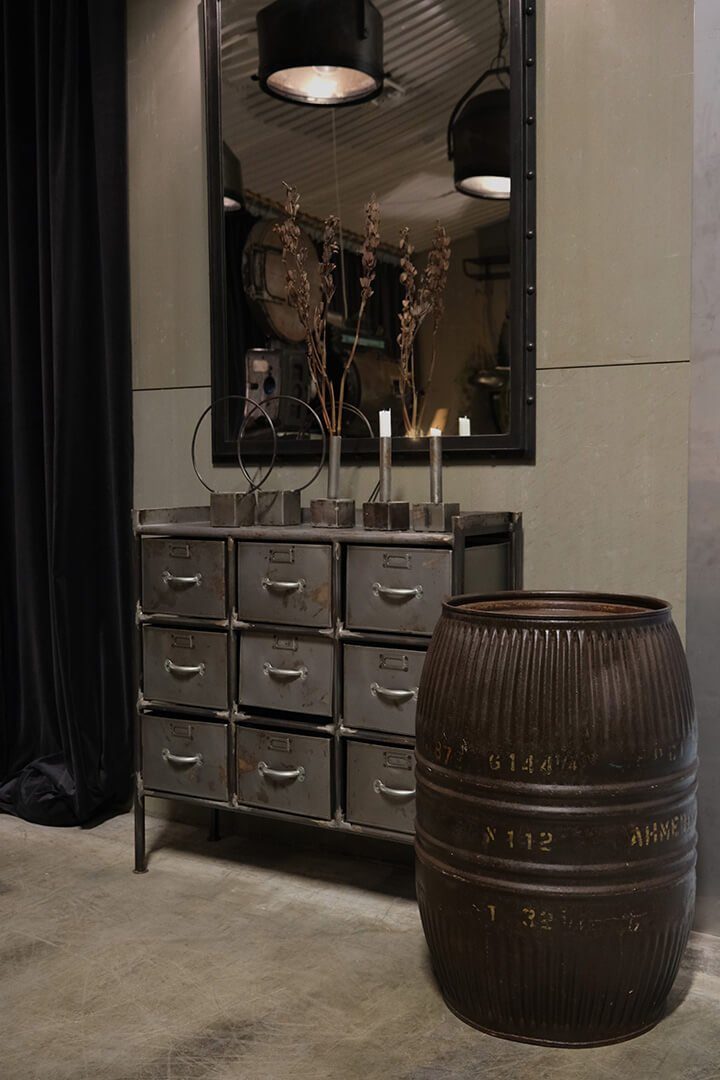Trademark Stauraumschrank Eisenkommode im rustikalem Look günstig online kaufen
