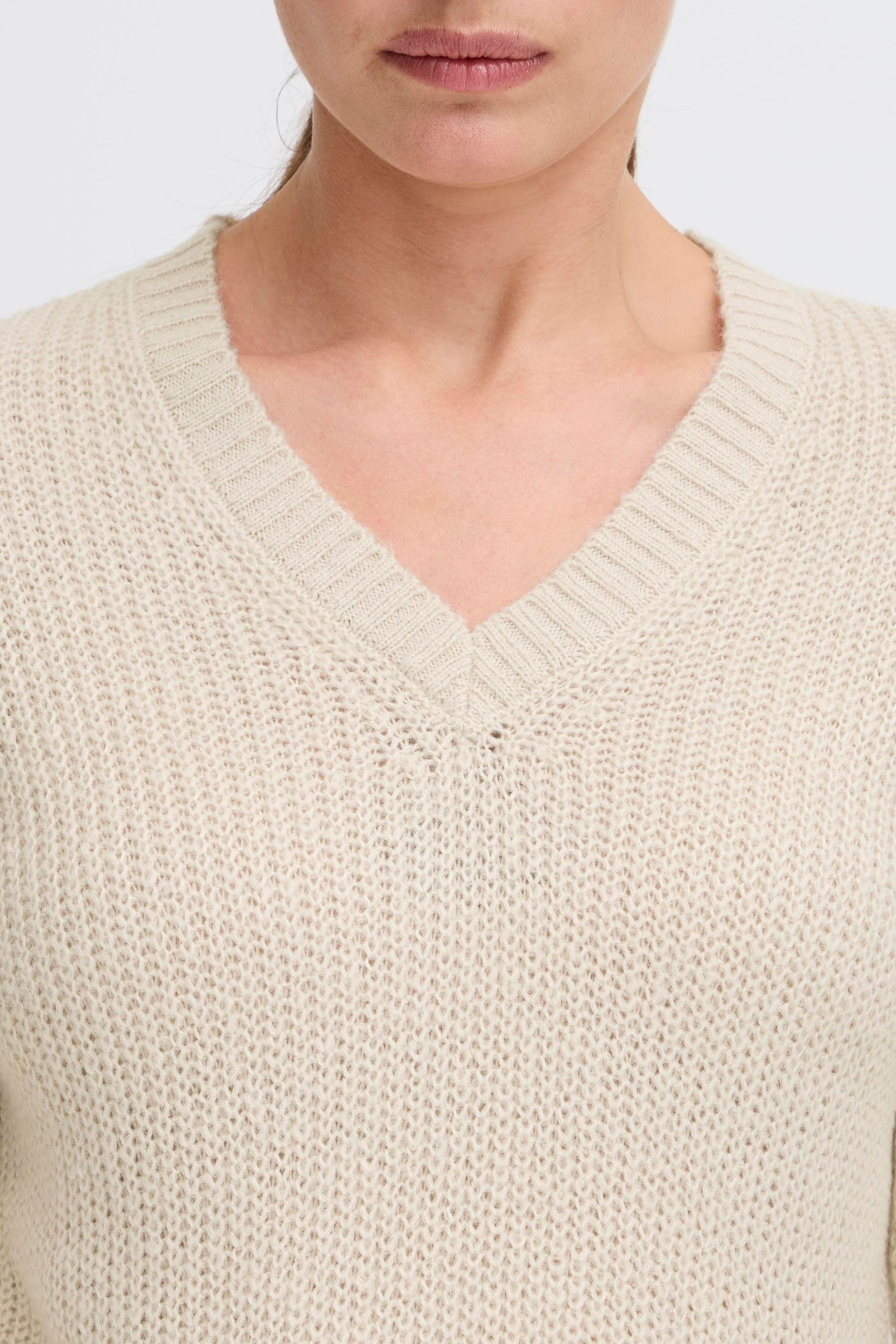 OXMO V-Ausschnitt-Pullover OXFSinvi Modischer Grobstrick-Pullover mit V-Ausschnitt