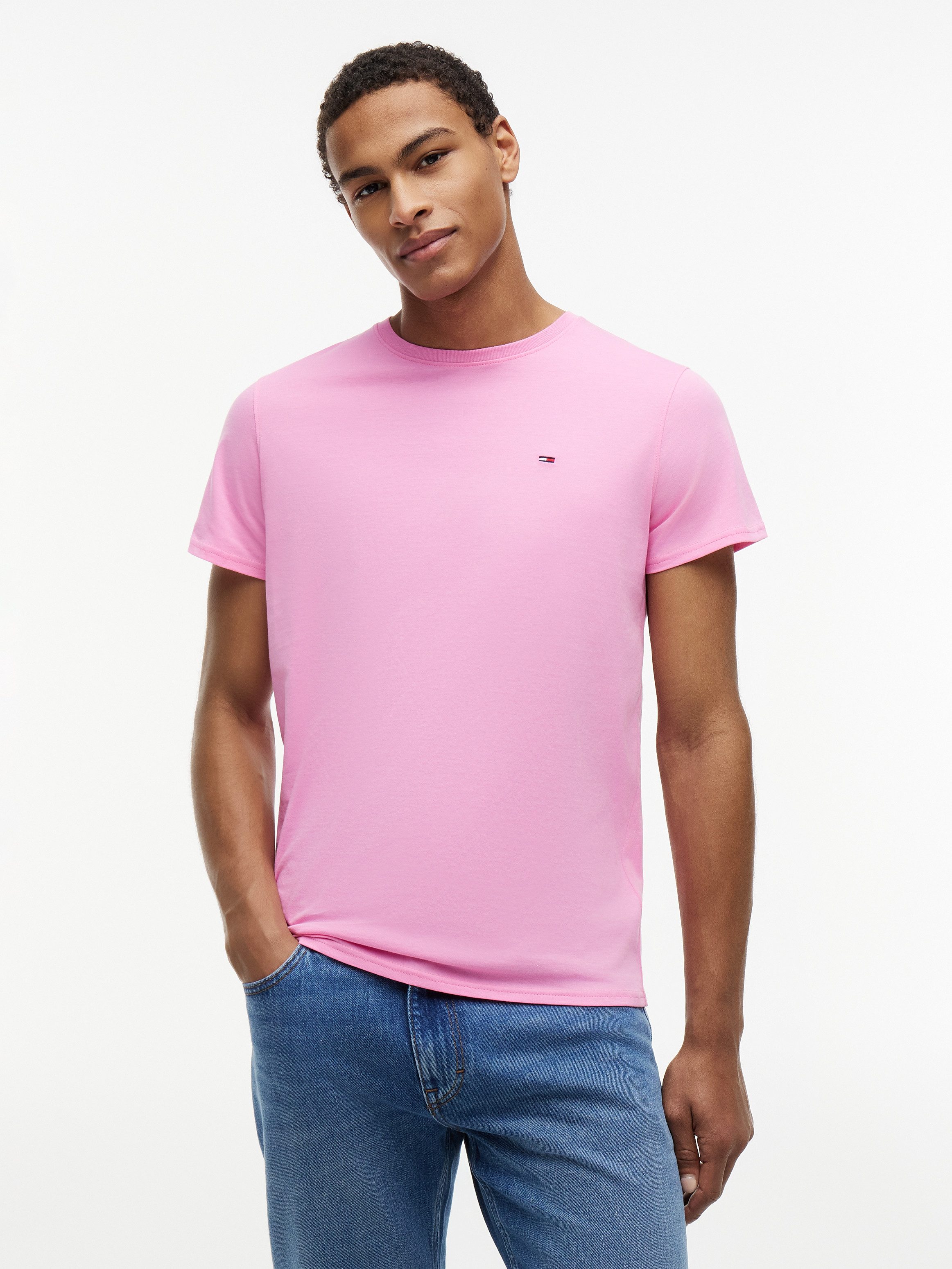Tommy Jeans T-Shirt TJM ESSENTIAL SOLID mit Rundhalsausschnitt und dezenter Logo-Flag