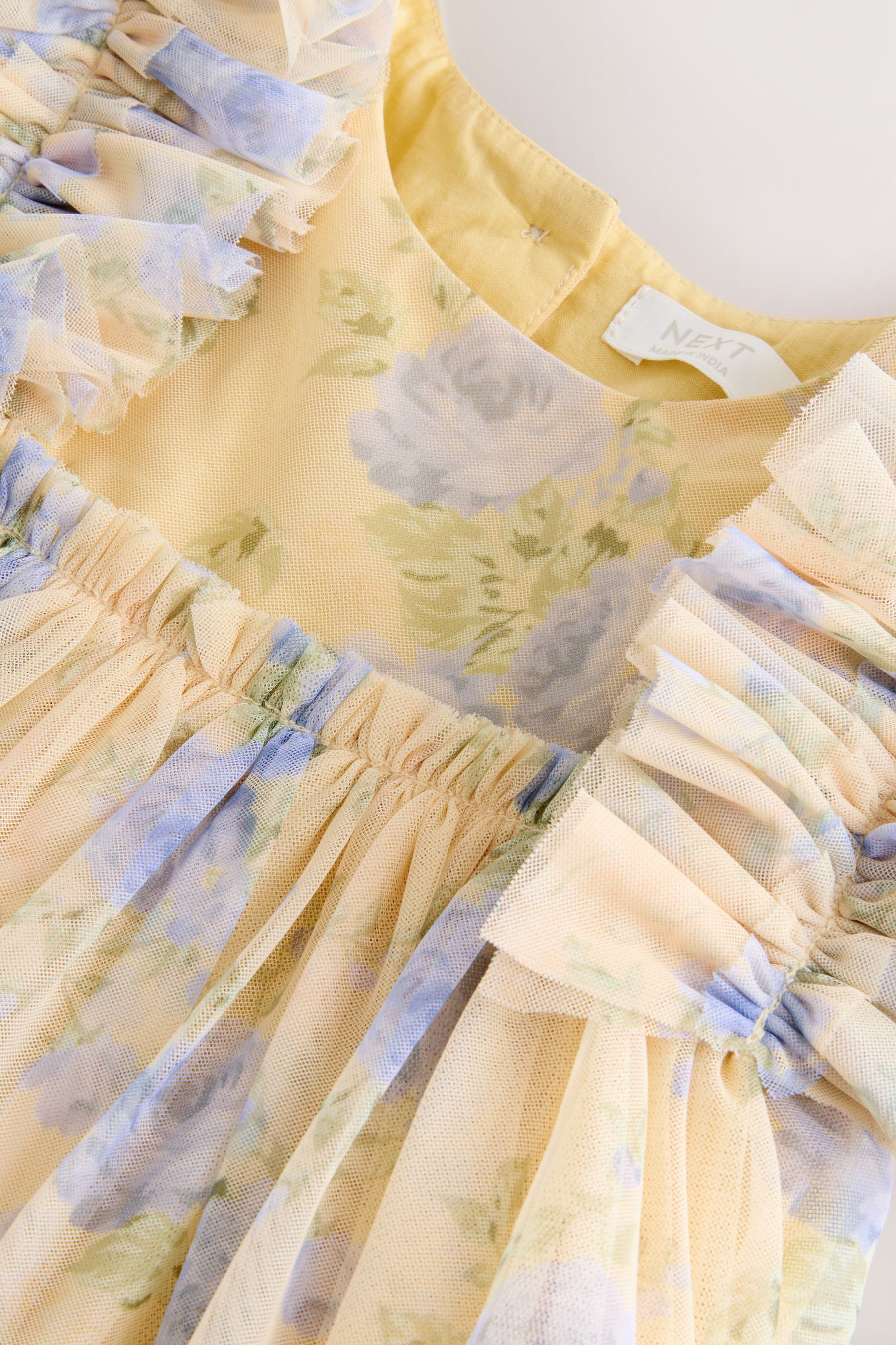 Next Tüllkleid Kleid mit Rüschenschultern und Mesh (1-tlg)