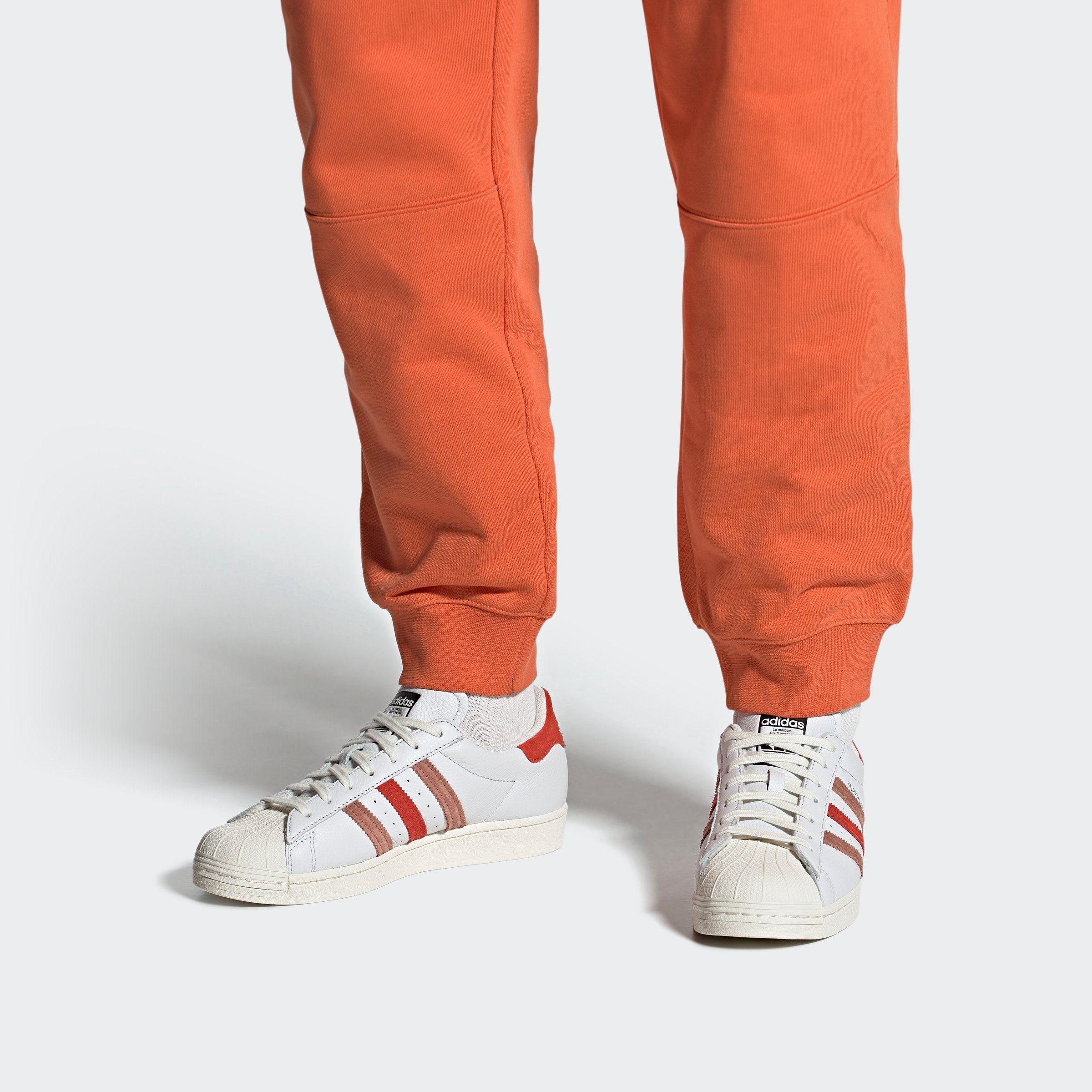 adidas Originals SUPERSTAR Sneaker Clay / White / Preloved Crystal Strata Red