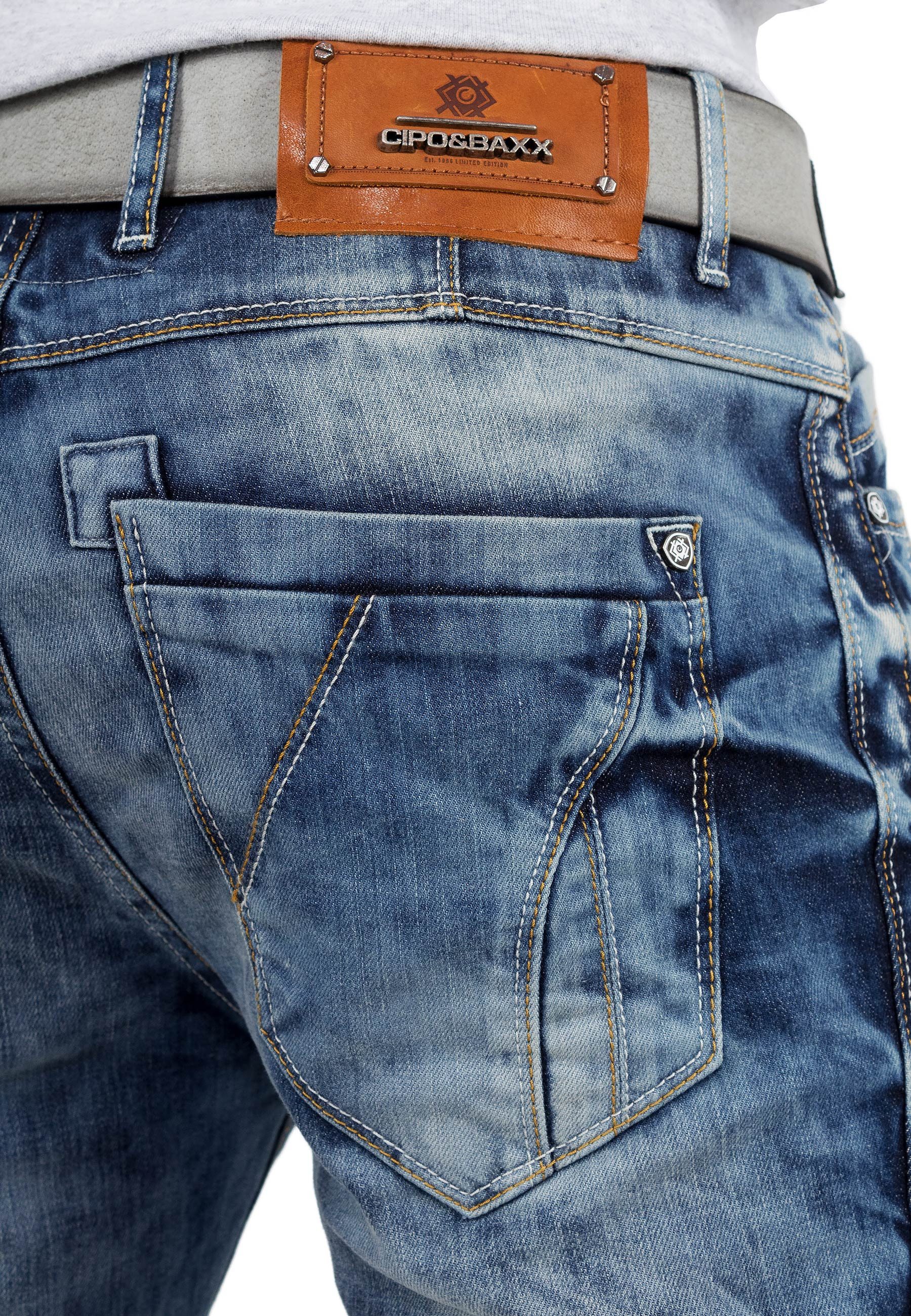 Cipo & Baxx Regular-fit-Jeans Herren Regular Fit Hose Stonewashed BA-CD346 (1-tlg) Ausgefallene Details wie verschiedene Nähte auf den Gesäßtaschen