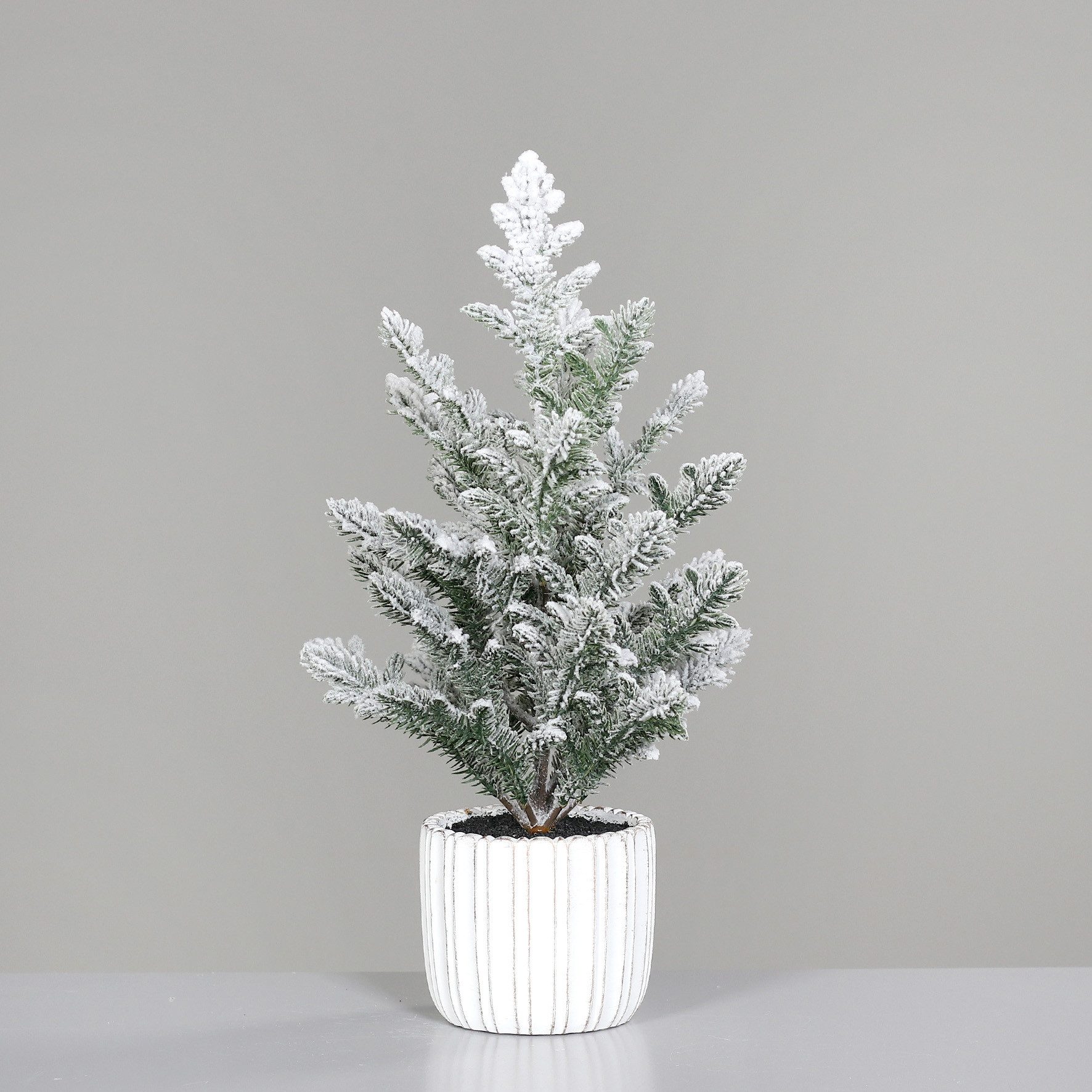 Kunstbaum Tannenbaum mit Schnee im weißen Deko Zemettopf DP künstlicher Weihnachtsbaum Tanne Kunsttanne, Seidenblumen Roß, Höhe 42 cm, aus Kunststoff 100% PE - Spritzgussverfahren
