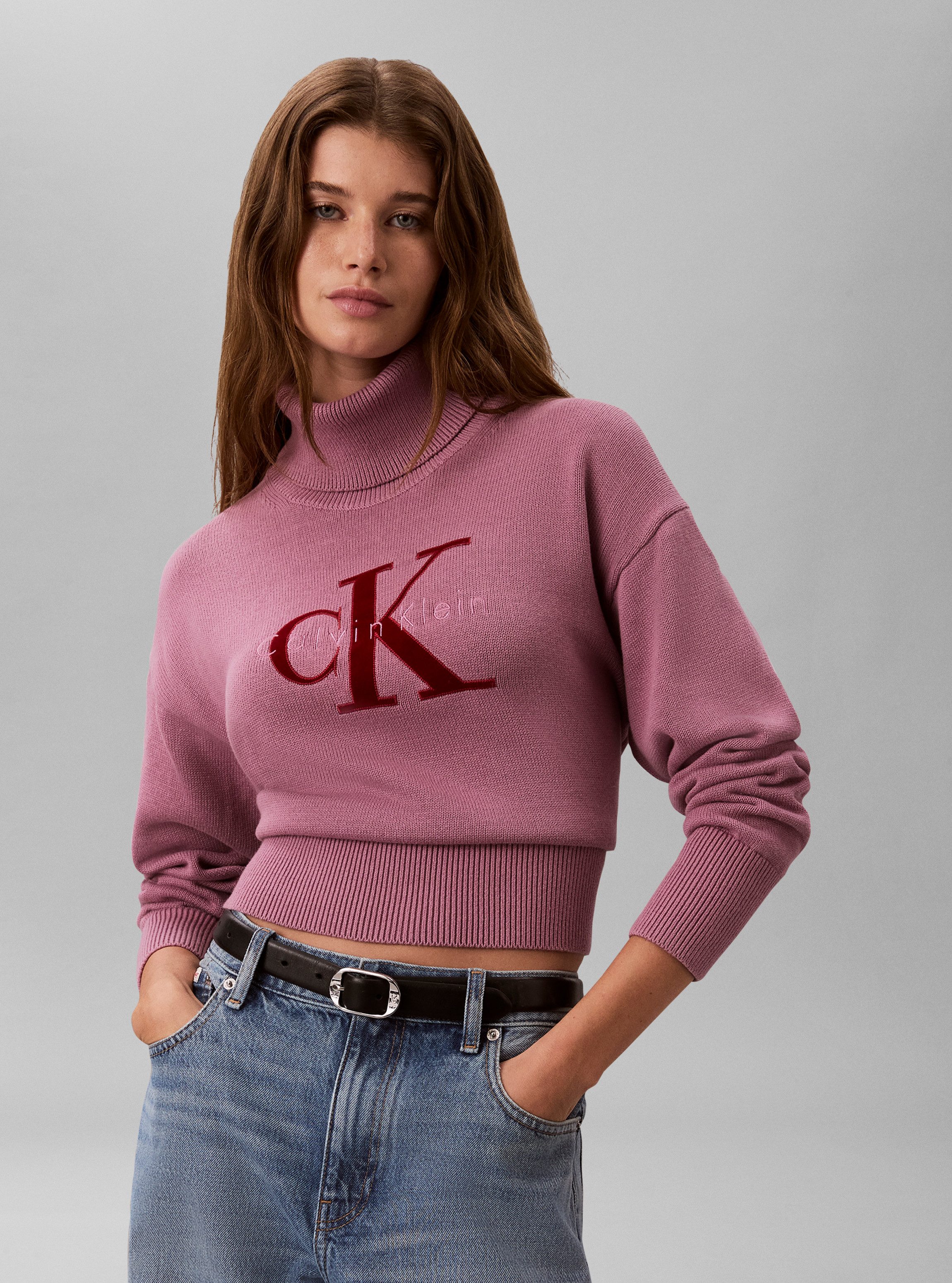Calvin Klein Jeans Rollkragenpullover Rollkragen, breites Bündchen, Regular Fit, Applikation & Stickerei