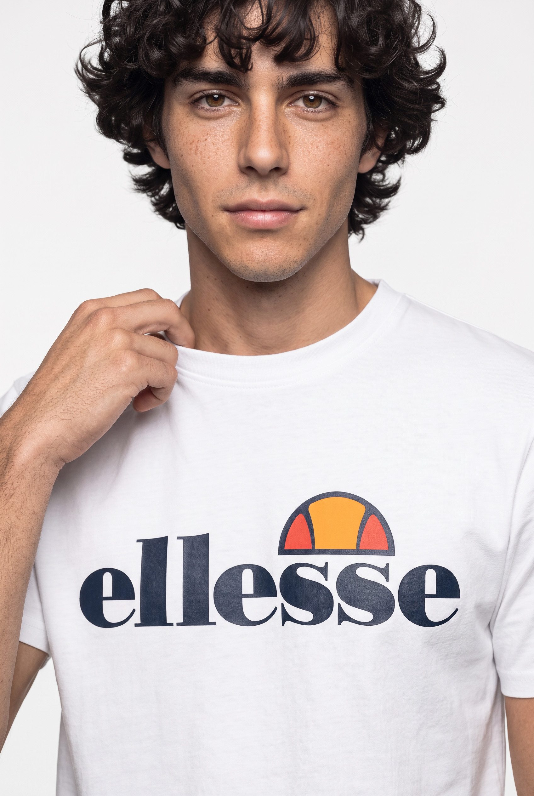 Ellesse T-Shirt SL PRADO TEE mit Logodruck, Kurzarm, schmale Basic-Passform, hüftlange Schnittform – Bild 3 von 5