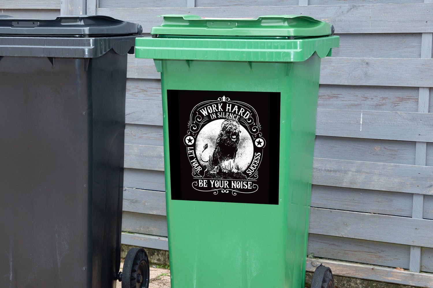 MuchoWow Wandsticker Container, Zitat Vintage (1 Mülleimer-aufkleber, Sticker, Abfalbehälter St), Mülltonne, - Löwe 