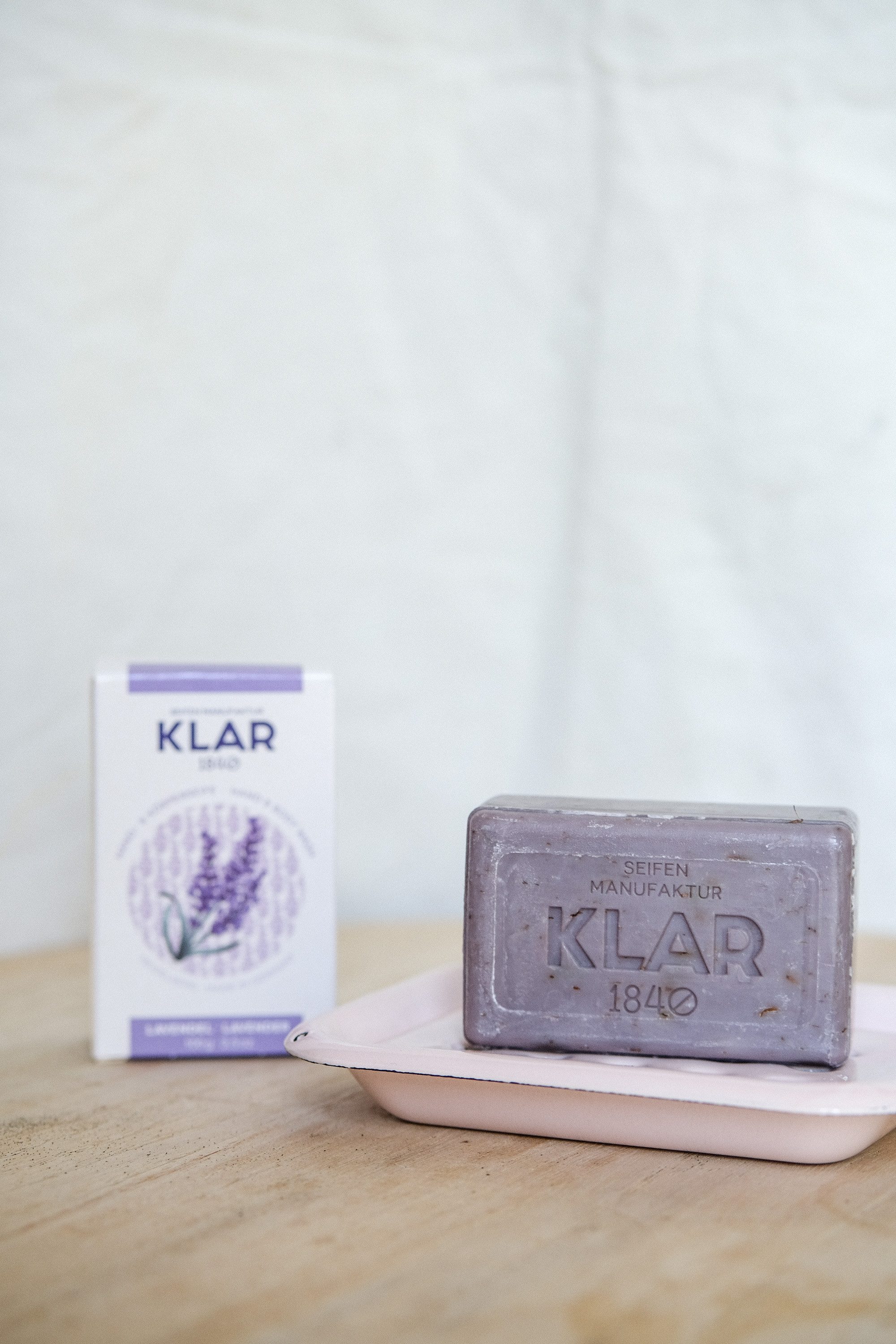 KLAR Seifenmanufaktor Handseife Klar Seifen Lavendelseife 100g, Cosmos zertifiziert, palmölfrei,für