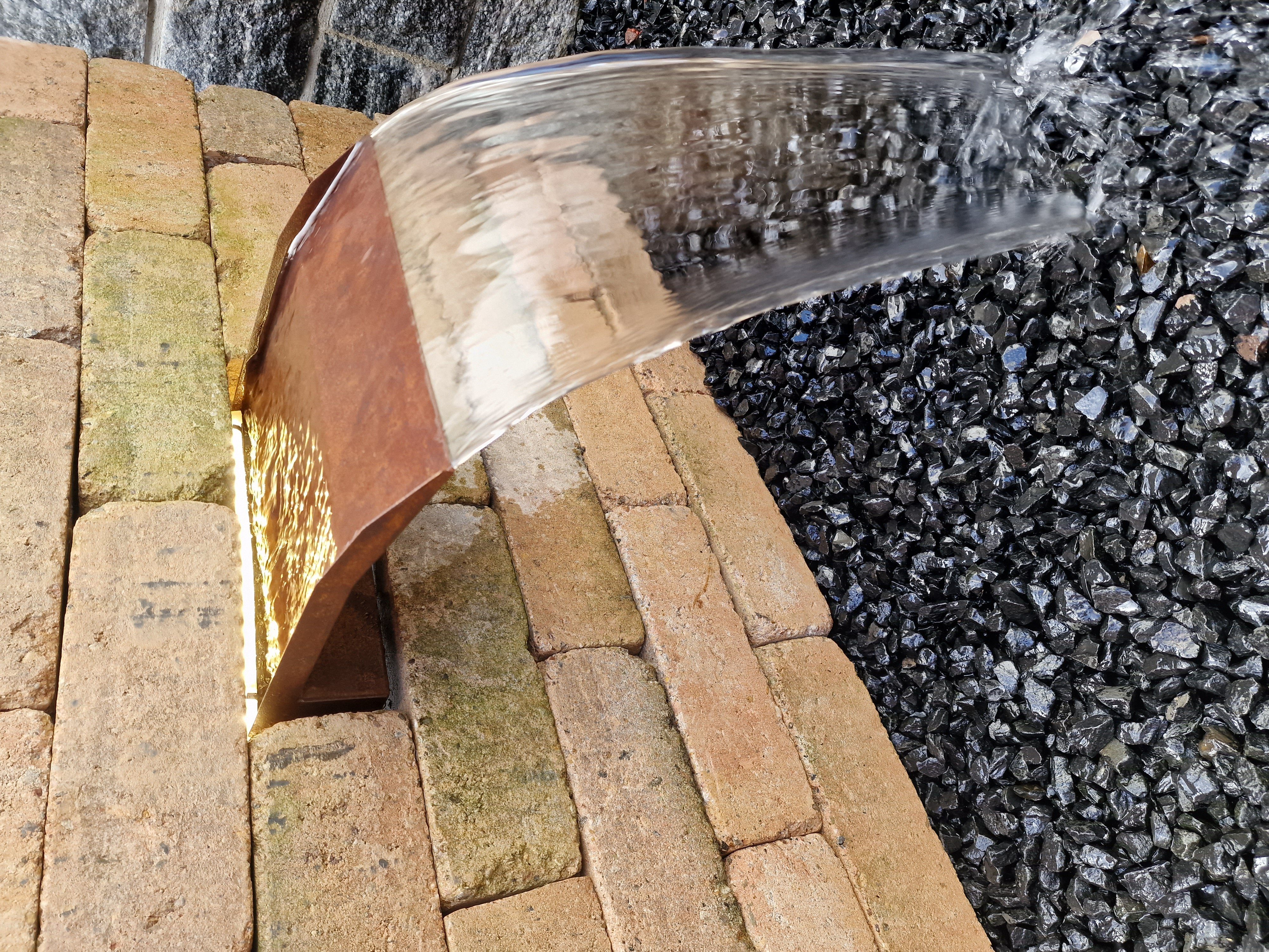 Jürgen Bocker - Gartenambiente Wasserfall Wasserfall 30 cm langer Auslauf Cortenstahl incl. LED Sets, 30,00 cm Breite