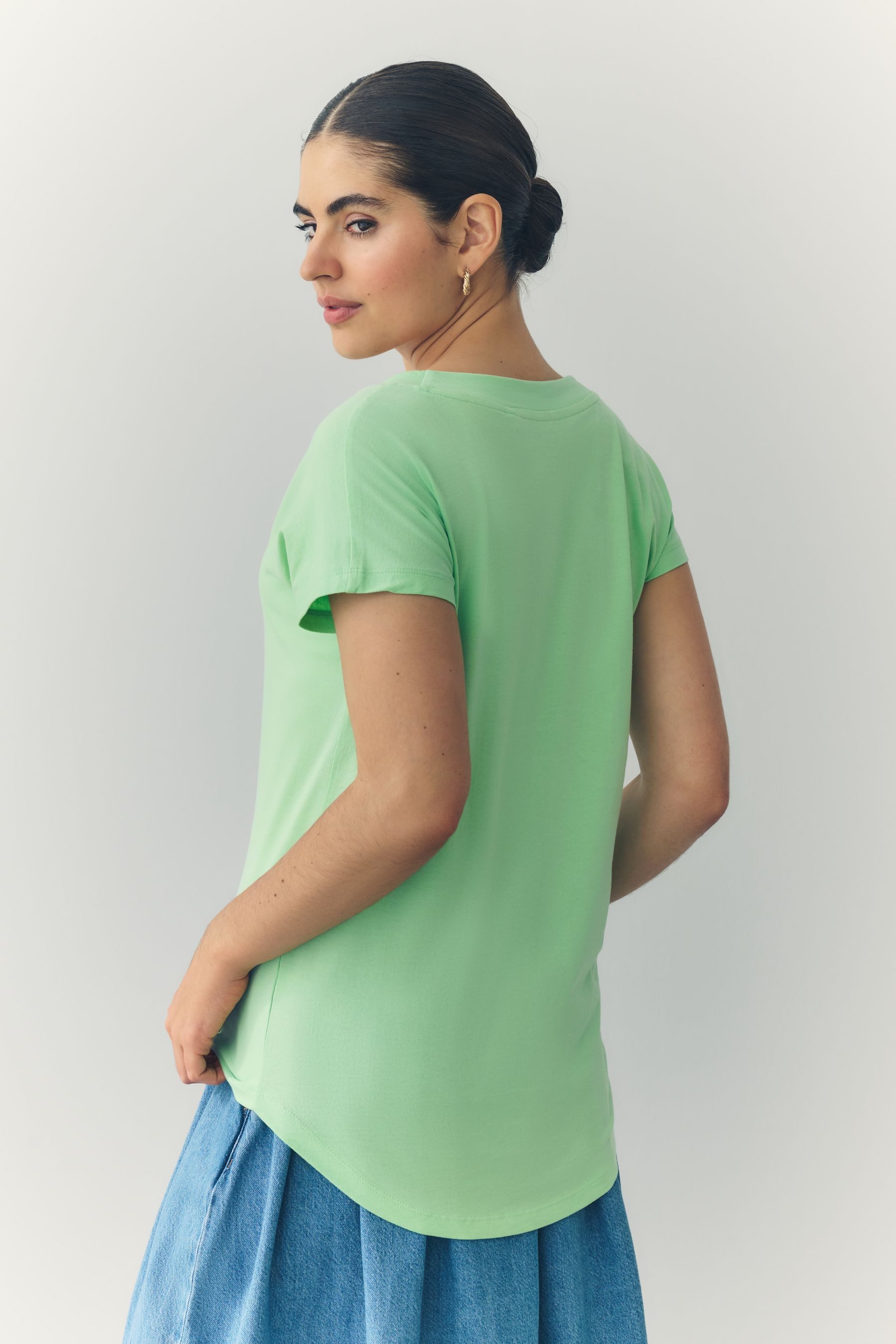 Next T-Shirt T-Shirt mit V-Ausschnitt und angesetzten Ärmeln (1-tlg) günstig online kaufen