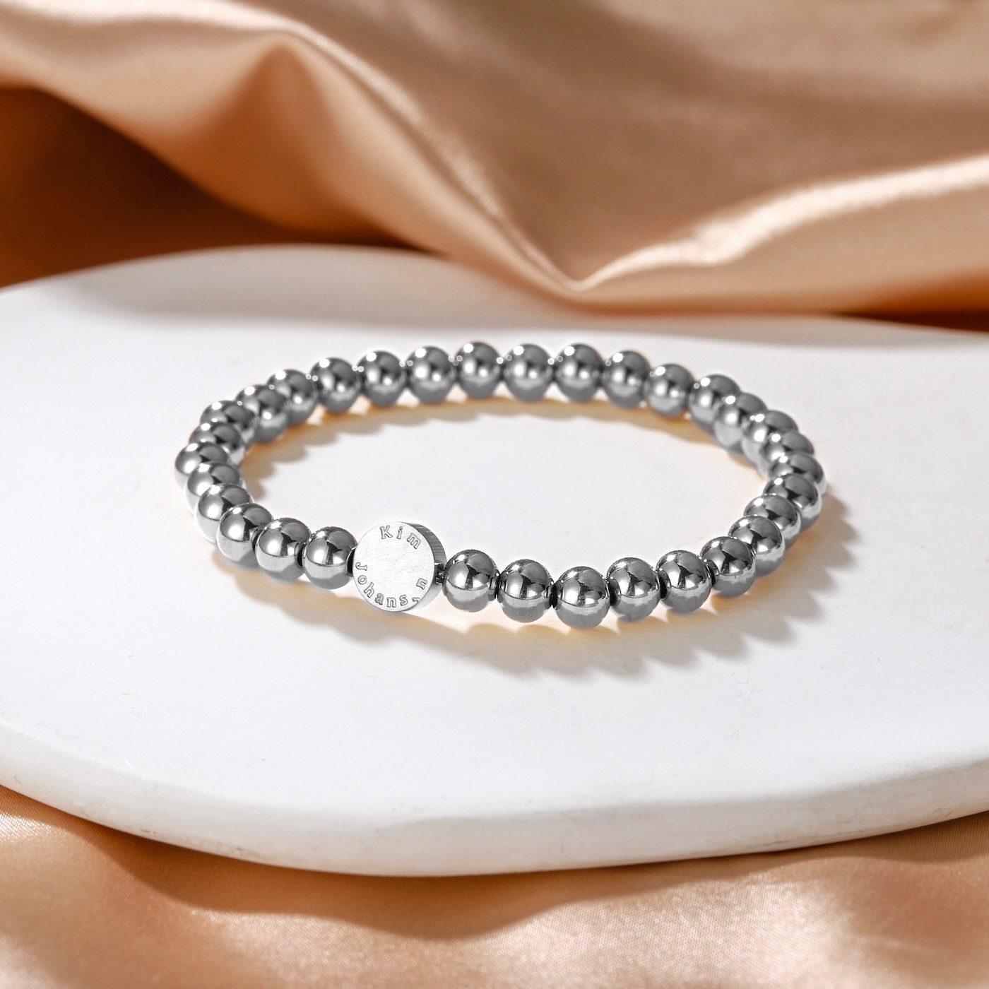 Kim Johanson Armband Essence (1-tlg), elastisch, glänzende Perlen im minimalistischen Design