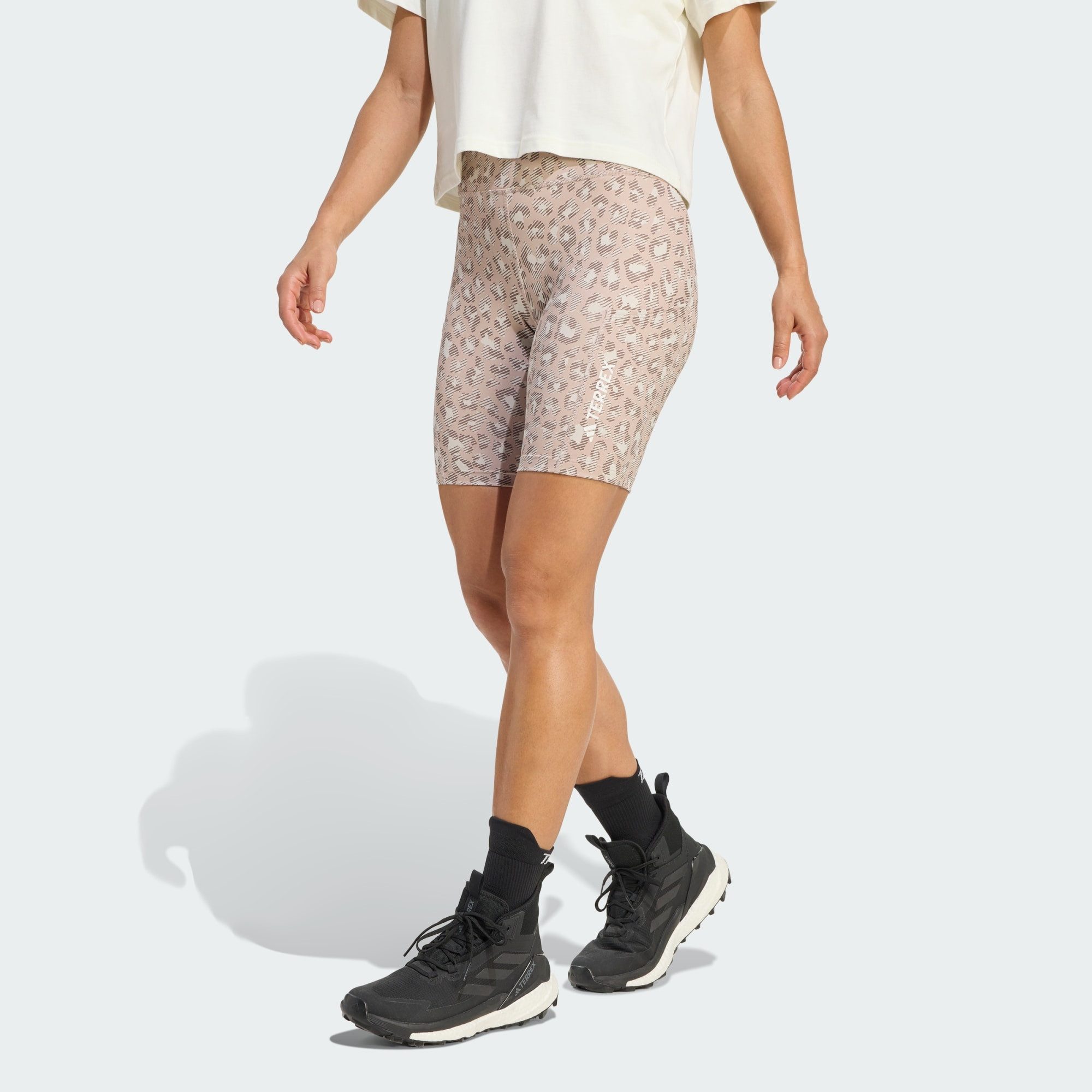 adidas TERREX Shorts TERREX MULTI 8INCH PRINTED SHORTS (1-tlg)
