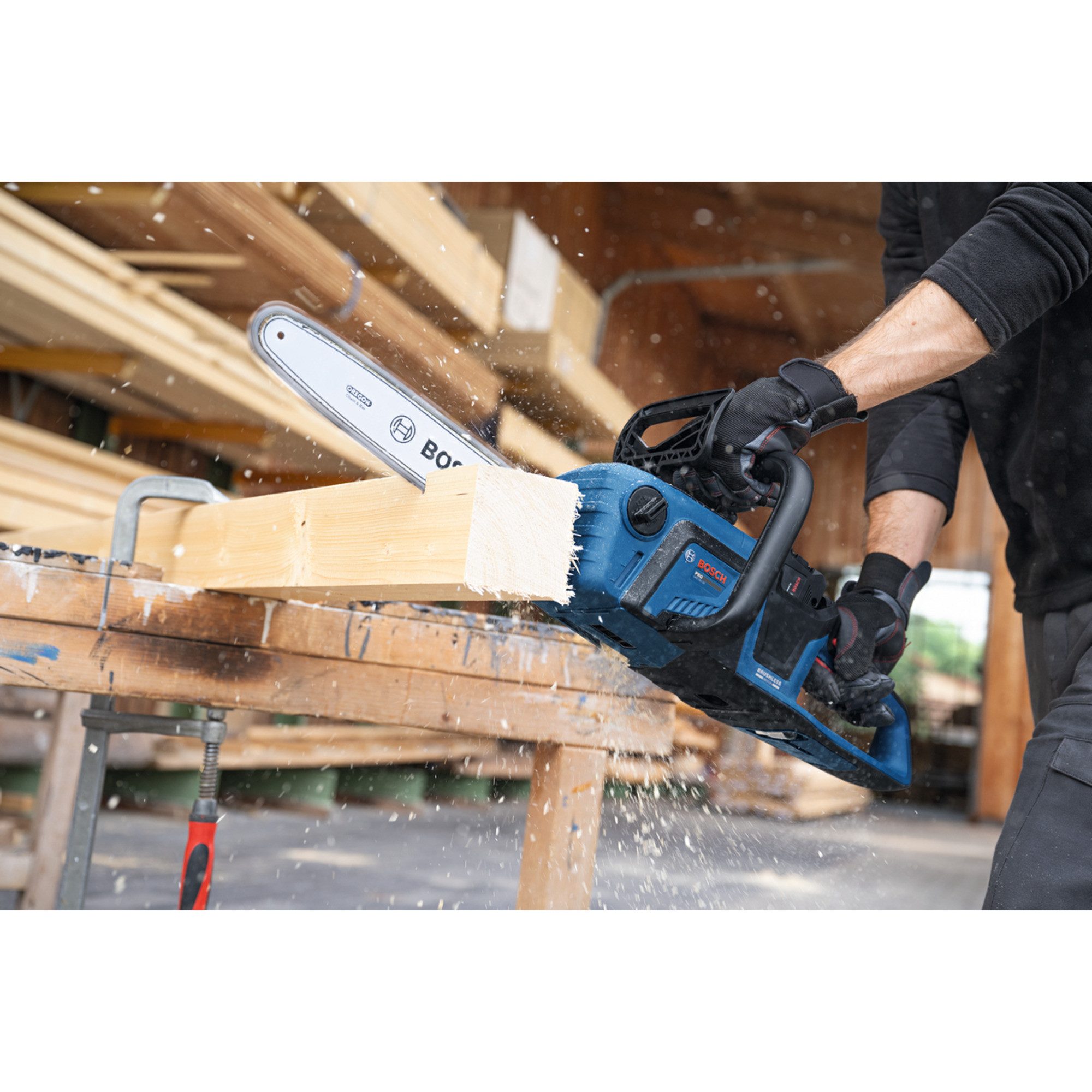 Bosch Professional Akku-Heckenschere Bosch Professional Akku Kettensaege GKE18V-30