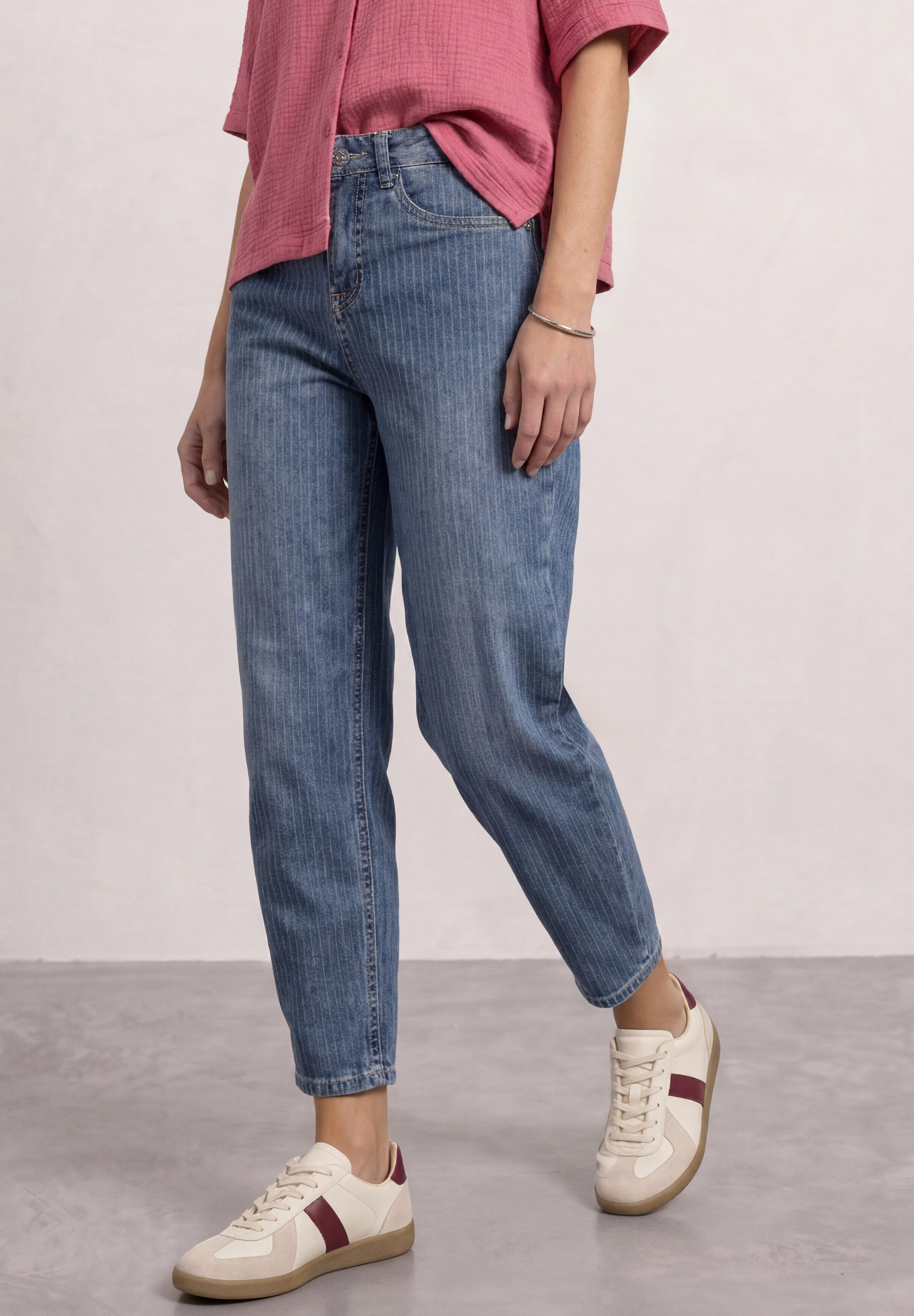 STREET ONE Loose-fit-Jeans Style Karlie mit Barrel Legs und Steifen-Optik