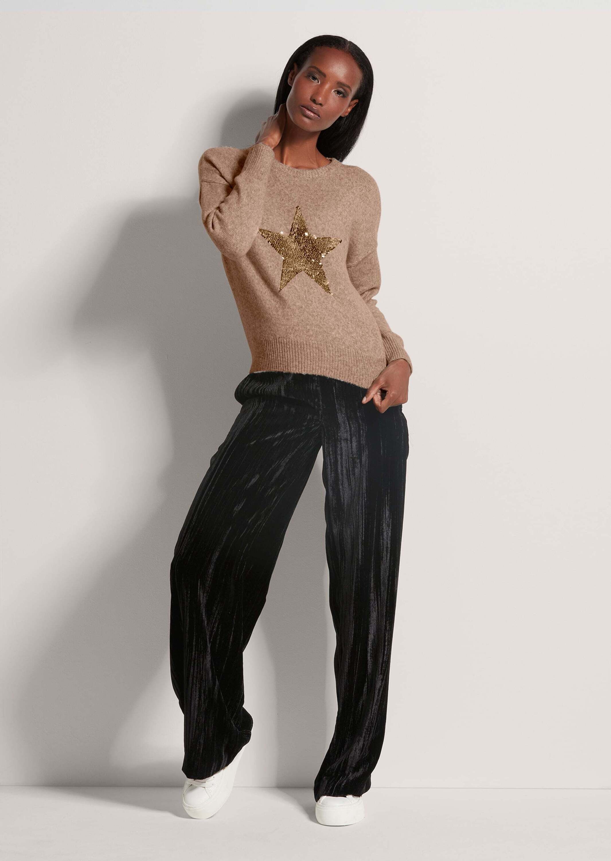 MADELEINE Strickpullover Rundhals-Pullover mit Stern günstig online kaufen