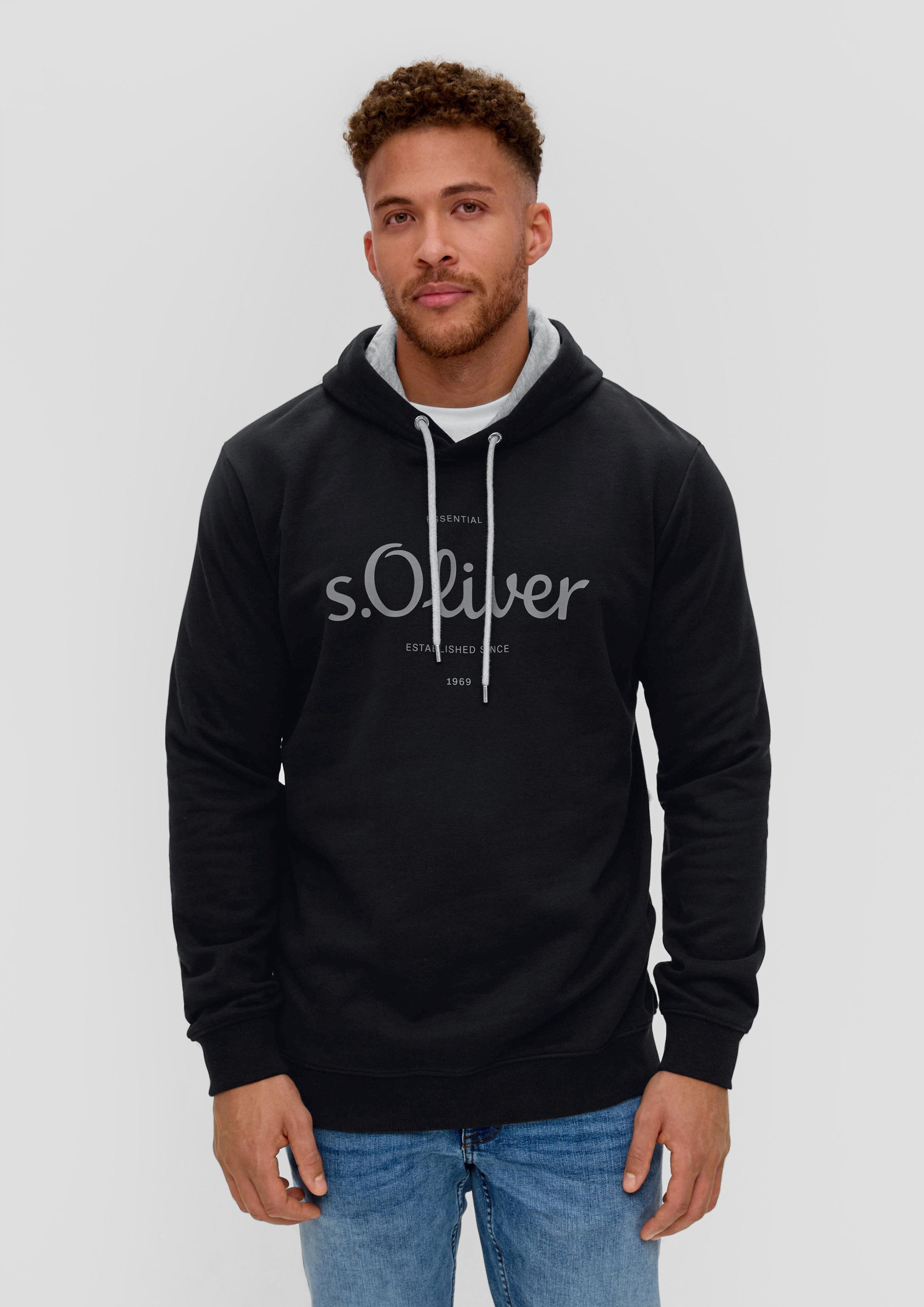 s.Oliver Sweatshirt Sweatshirt Kapuzensweatshirt mit Logo-Print