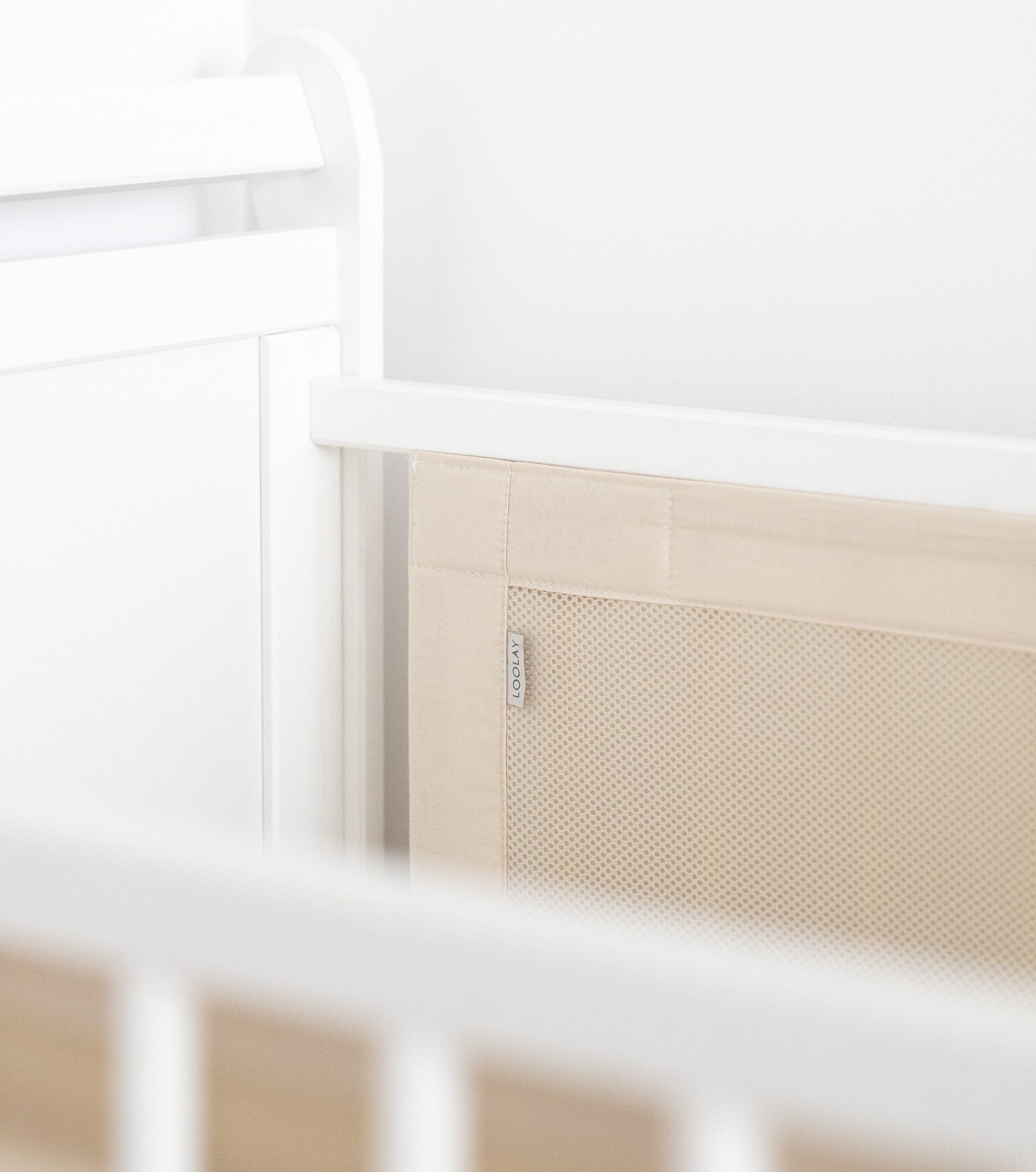 Loolay Babybett Bettumrandung Mesh atmungsaktiv 120x60/140x70 cm für Gitterbett, 2-tlg. Set 5 mm Netzstoff Schutz Klettverschluss europäische Stoffe
