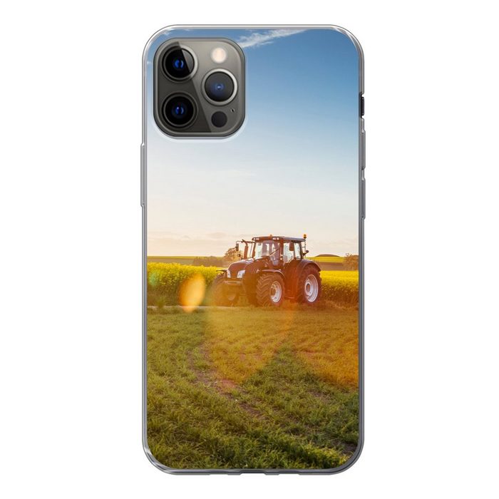 MuchoWow Handyhülle Traktor - Gras - Sonnenuntergang Handyhülle Apple iPhone 12 Pro Smartphone-Bumper Print Handy