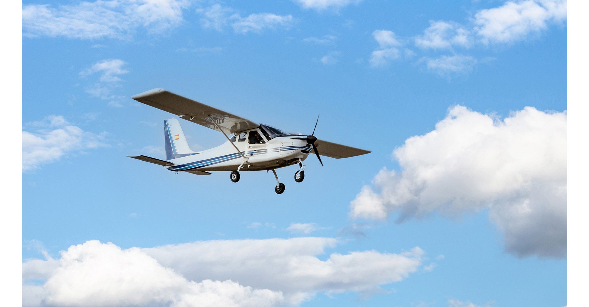 Jochen Schweizer Erlebnisgutschein Rundflug im Ultraleichtflugzeug (30 Min)