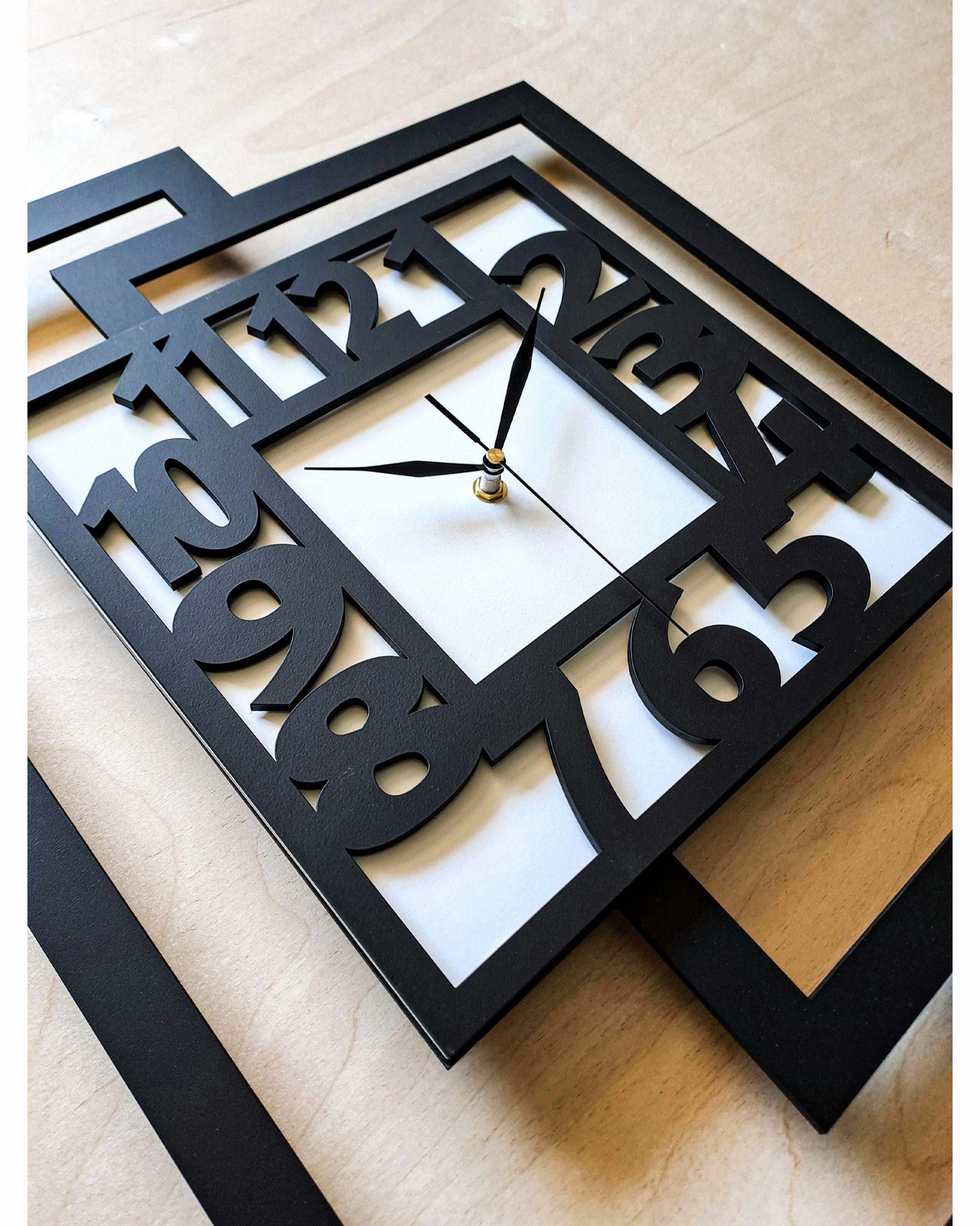 ORNAMENTI Wanduhr Grosse, moderne, geometrisch, Holz, hingucker, rechteckig günstig online kaufen