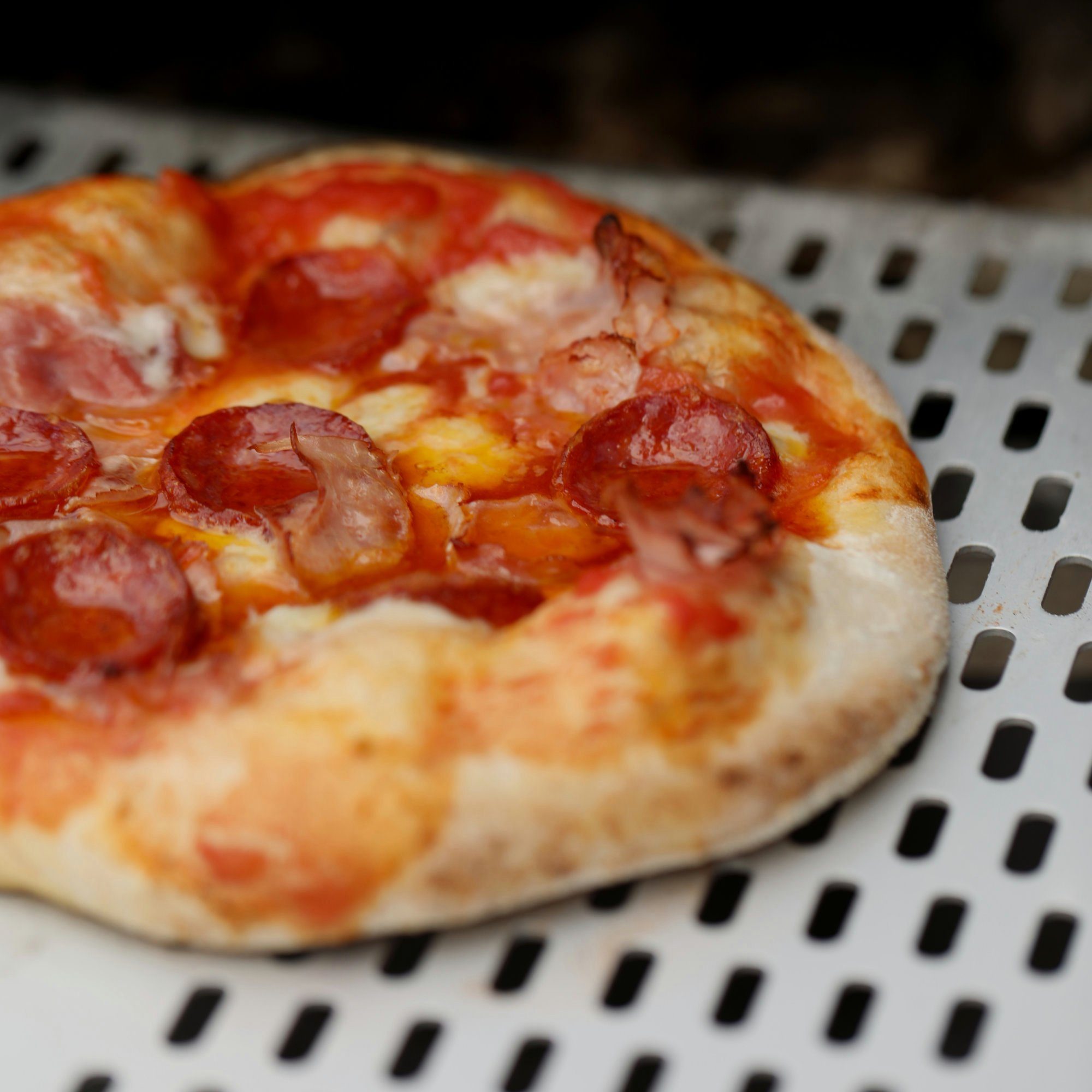 BBQ-Toro Pizzaschieber Aluminium Pizzaschaufel 30 x 26 cm, Pizzaheber, Pizzaschieber