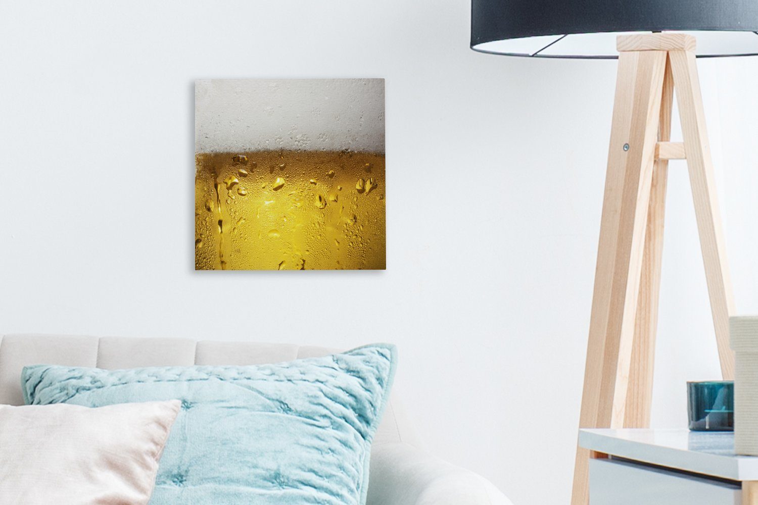 Leinwandbild Bilder St), (1 OneMillionCanvasses® Leinwand Wohnzimmer mit Kondenswasser, Schlafzimmer für Bierglas Überfülltes