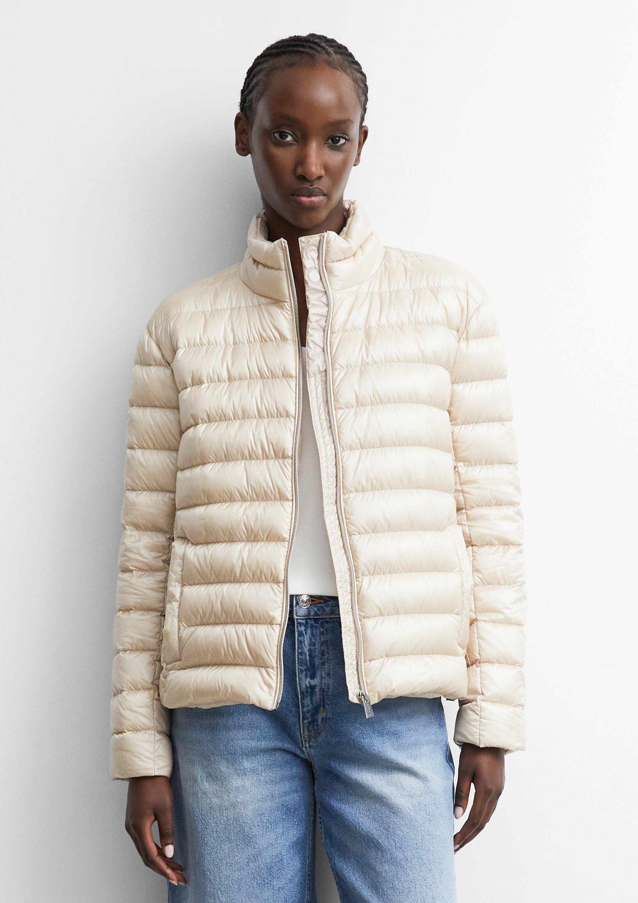 comma Winterjacke Outdoor-Jacke Leichte Daunenjacke mit integrierter Packtasche