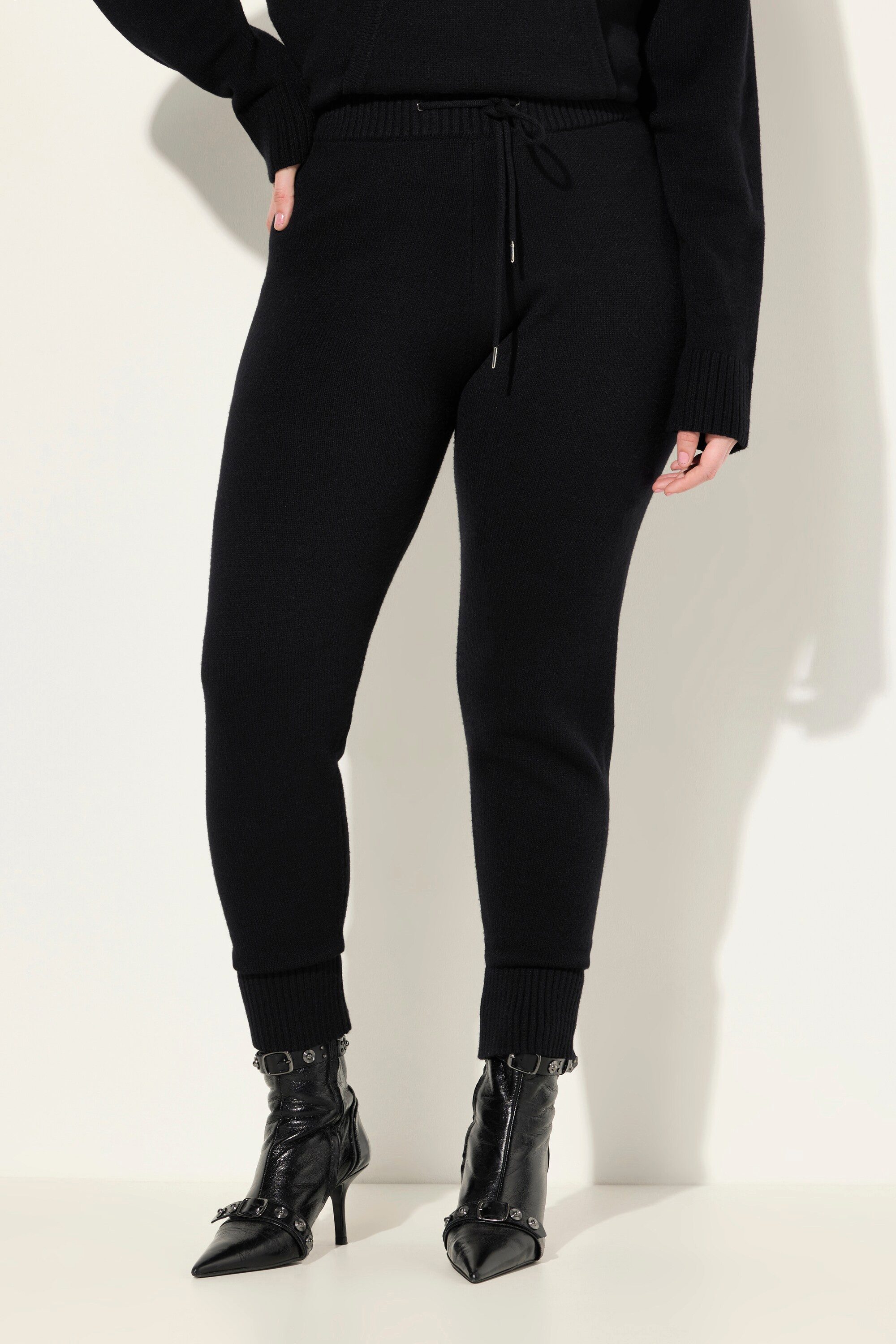 Funktionshose Strickhose breiter Rippbund Kordel Rippsaum