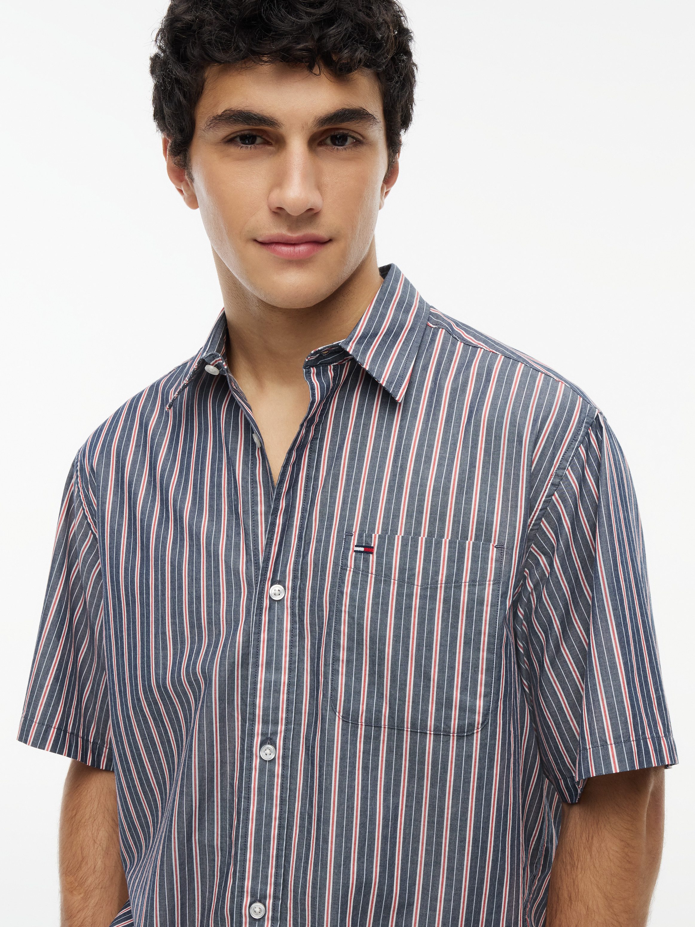 Tommy Jeans Kurzarmhemd POPLIN STRIPE SHIRT Relaxed fit mit Brusttasche