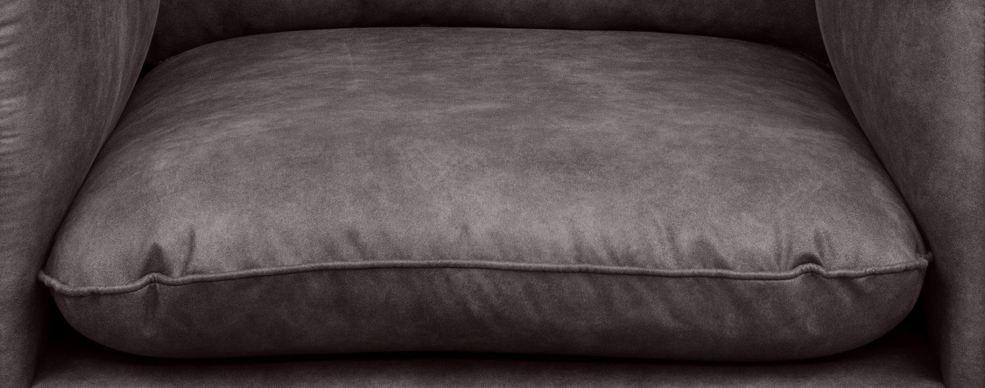 Skalle, minimalistisches andas Design auf Metallfüßen 3-Sitzer schlanken