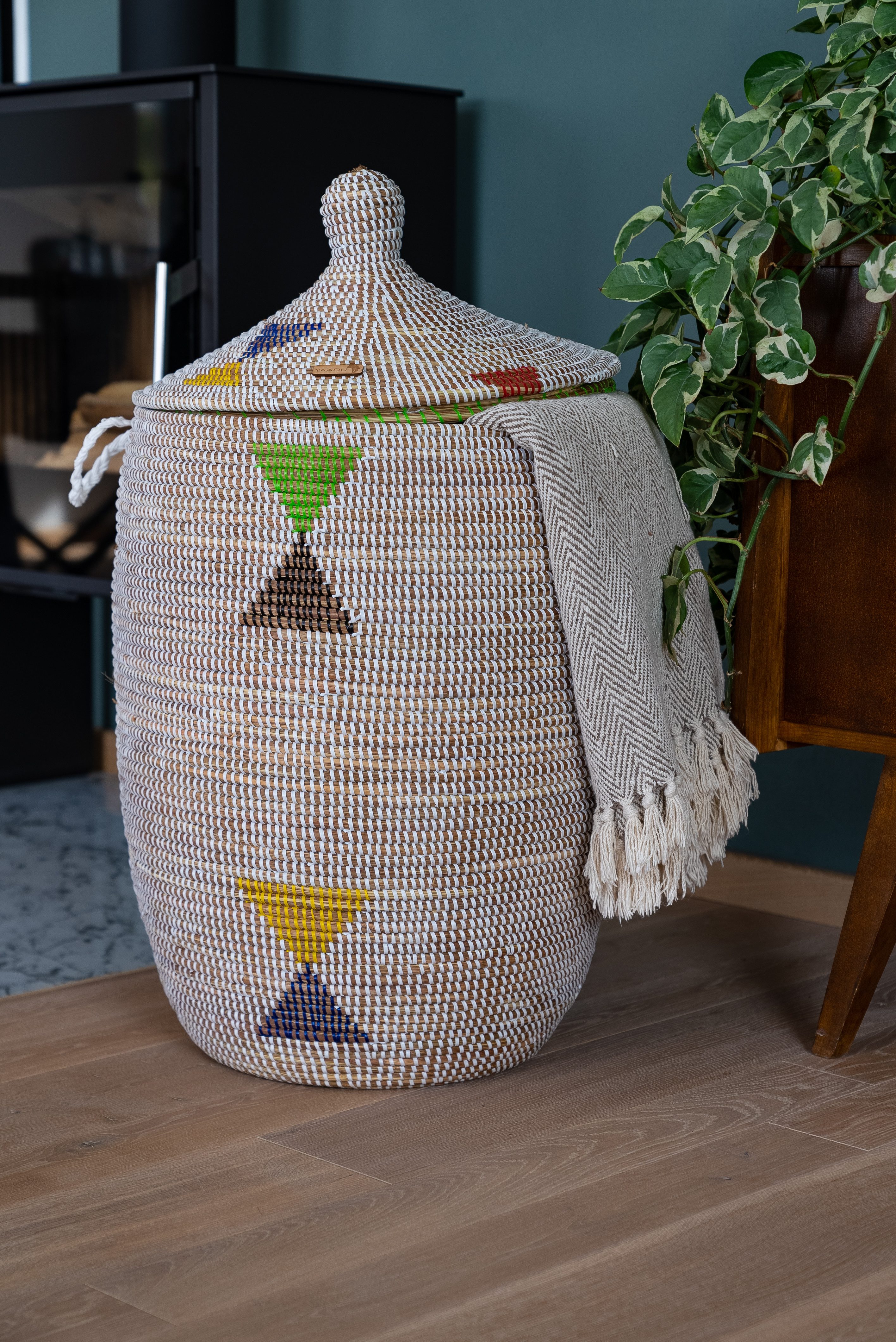 YAADU Wäschekorb mit Deckel 100L – Wäschesammler, Wäschetruhe, Aufbewahrungskorb, Handgefertigt in Afrika aus traditioneller Flechtkunst – Bild 4 von 5