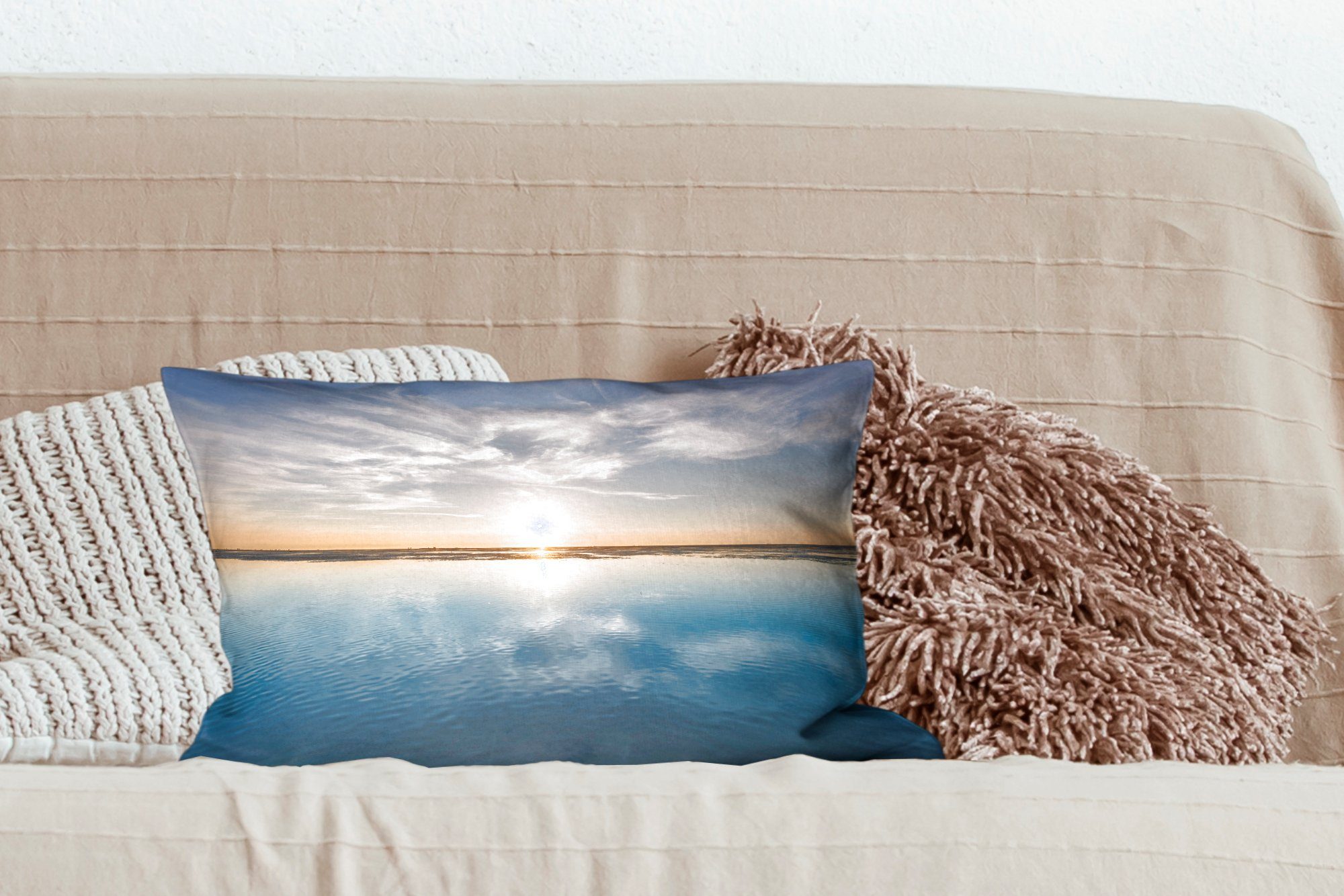 - MuchoWow Zierkissen, Schlafzimmer Wohzimmer Dekokissen - Füllung, Dekoration, Meer Sonne, Dekokissen Wolken mit