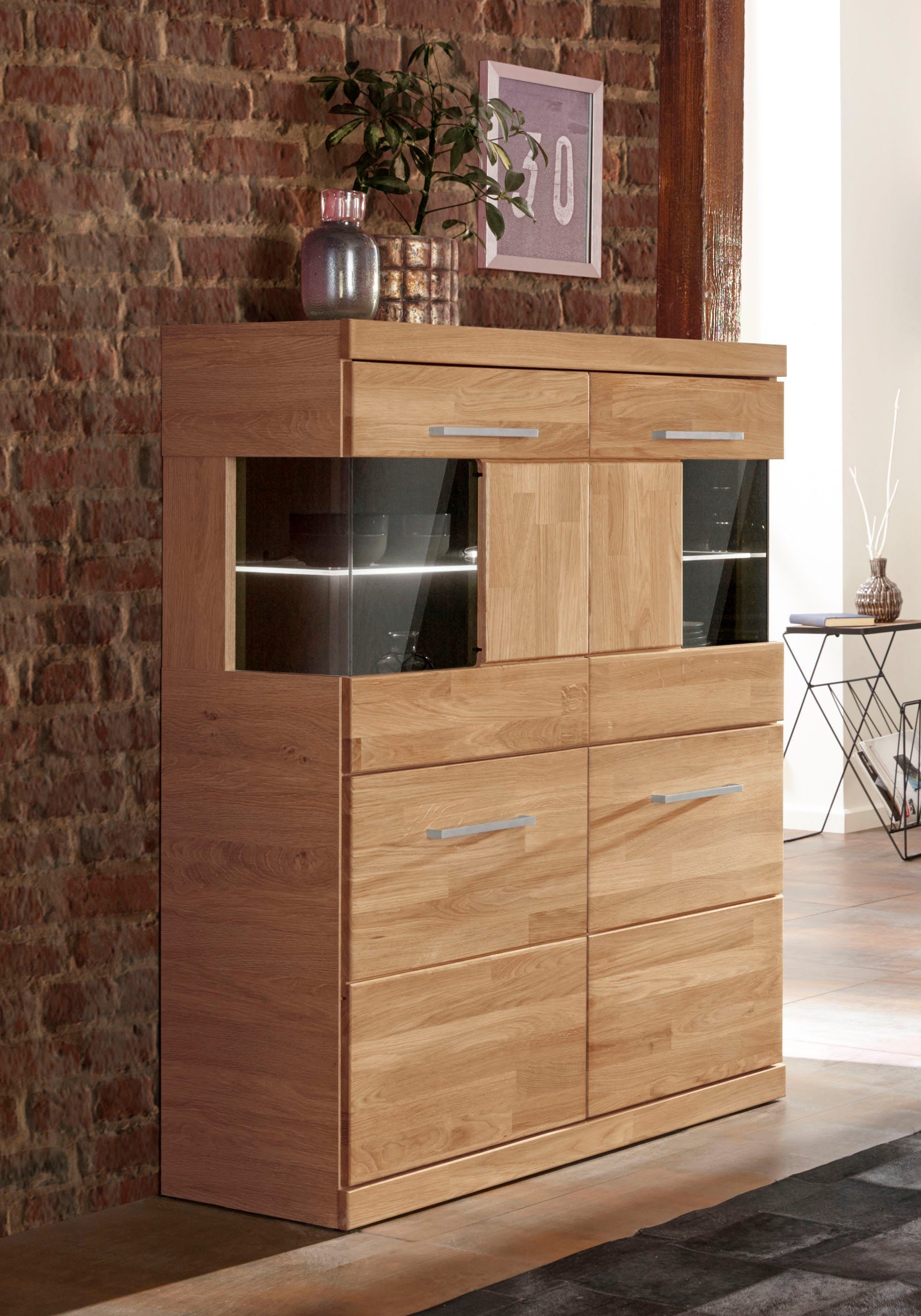 OTTO home Highboard Ribe,85cm breit,115cm hoch, Fronten Massivholz,4 breite Fächer, Korpus Holzwerkstoff,2Türen mit Glaseinsatz, Böden versetzbar