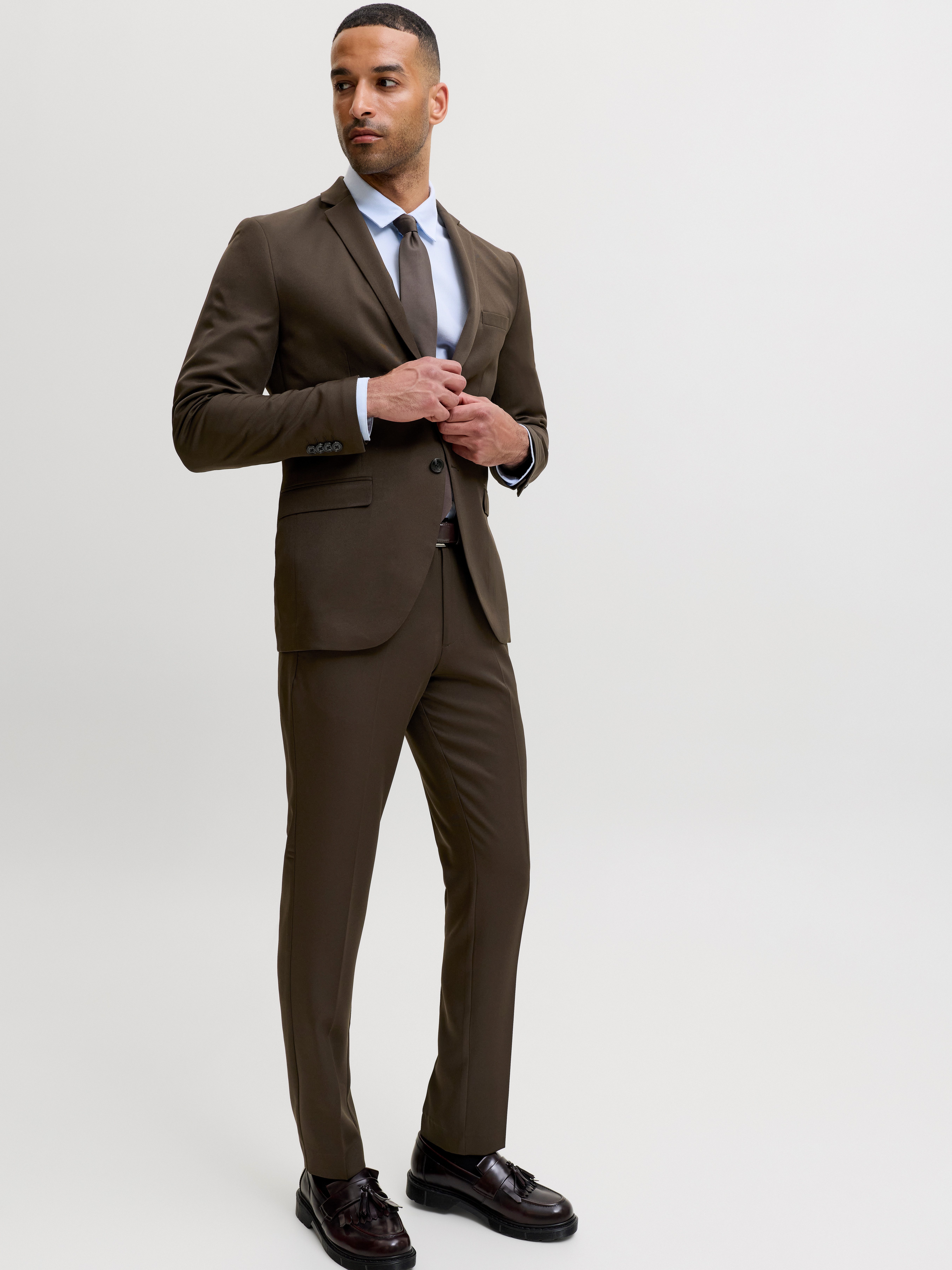 Jack & Jones Anzug JPRCOSTA SUIT (Set, 2-tlg) aus Polyester, sehr schmale Passform, mit Reverskragen, Langarm-Sakko