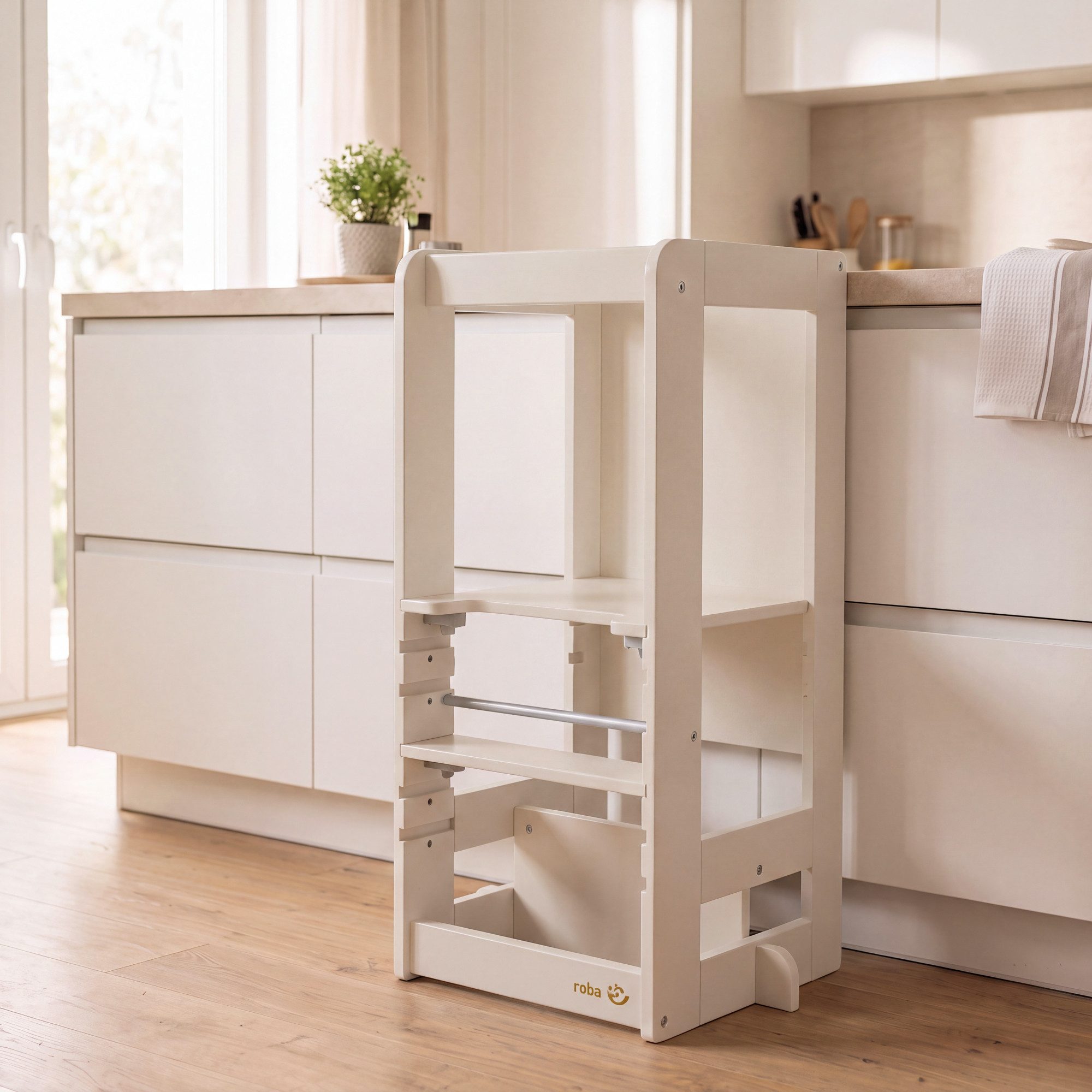 roba® Stehhilfe 2 in 1 Lernturm "Step & Play" - aus Holz - Montessori Küchenhelfer, auch nutzbar als Tisch mit Sitz - praktisch vielseitig – Bild 2 von 5