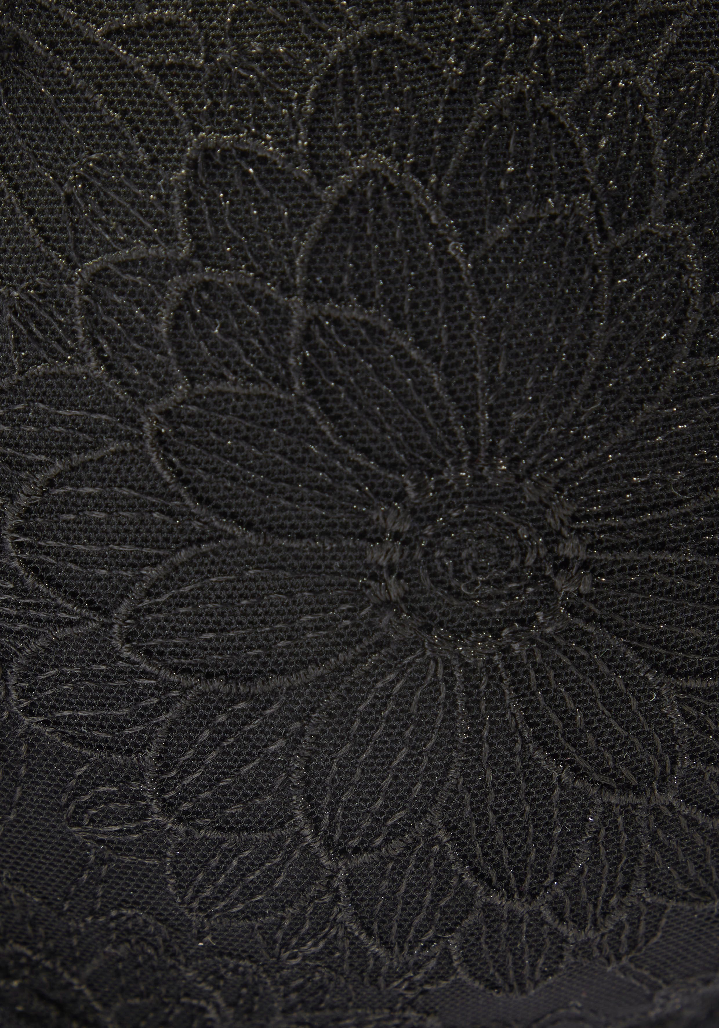 LASCANA Push-up-BH mit edlen Strassträgern, aus Stickereispitze, sexy Dessous