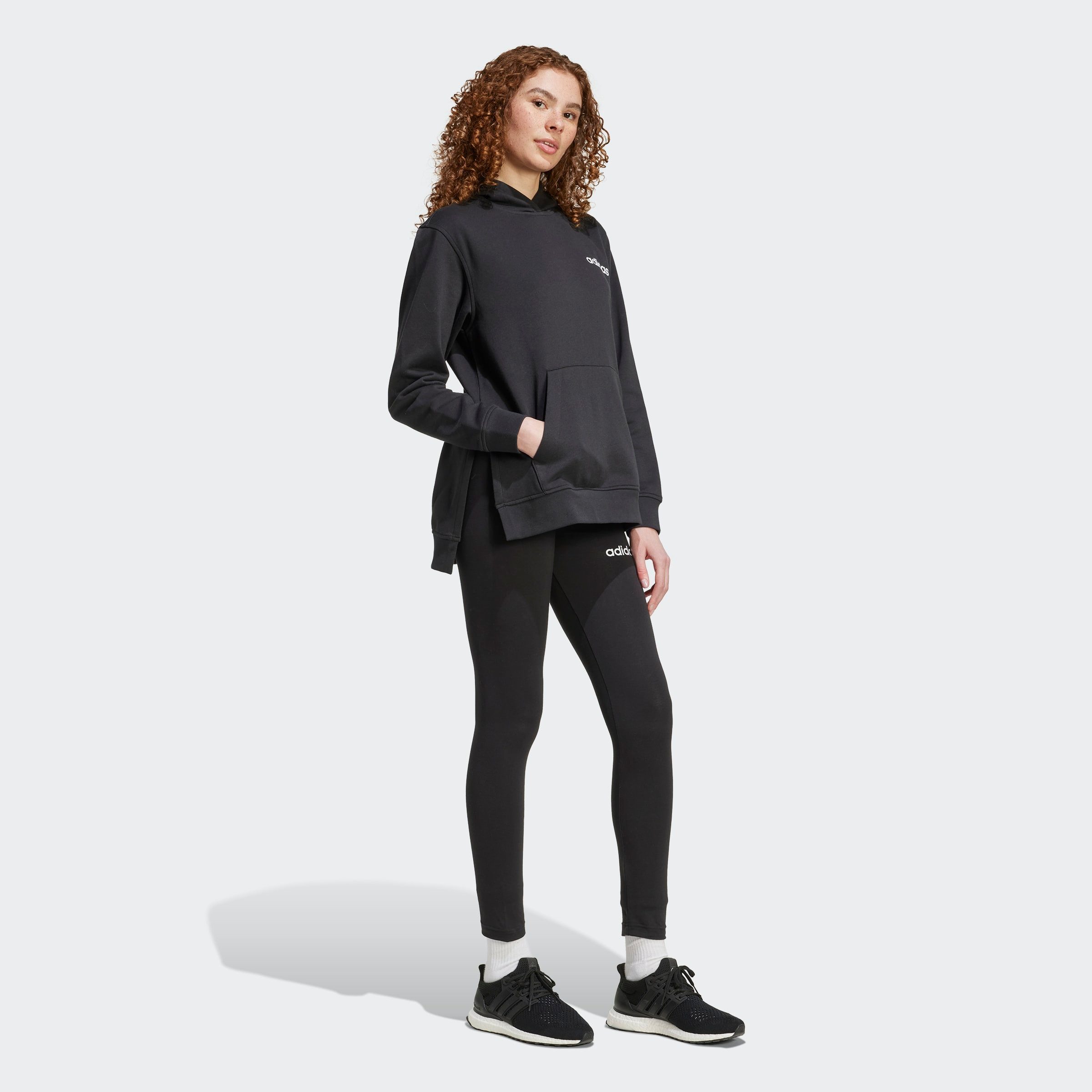 adidas Sportswear Trainingsanzug W LEISURE TS (2-tlg), zweiteiliges Set, für Erwachsene, aus Baumwolle