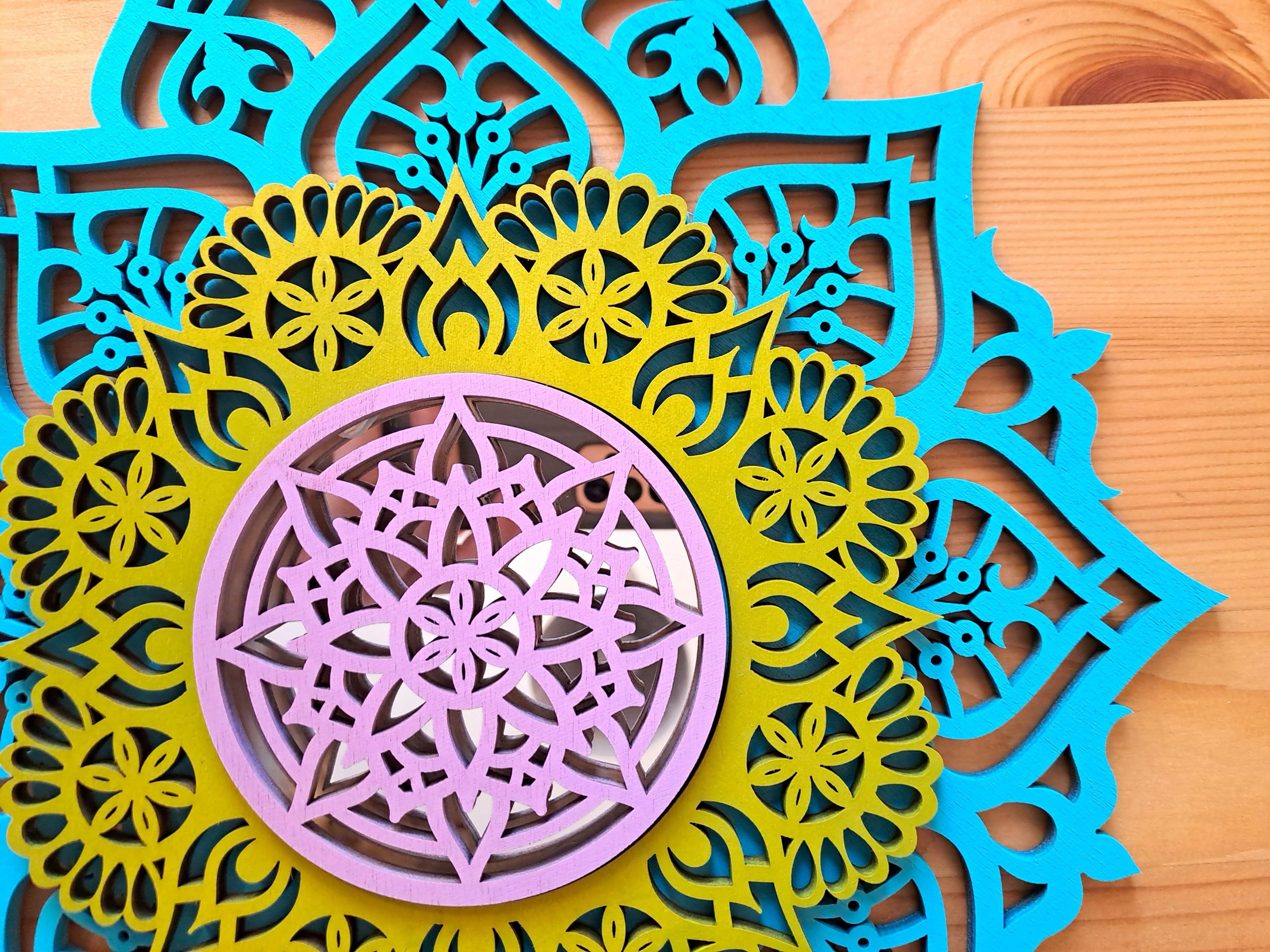 ORNAMENTI Wanddekoobjekt 3D MANDALA, Grosse moderne boho Wanddeko, Holz, 3 Schichten, Spiegel (moderne Deko Anhanger, Yoga Wandsculptur, Holzbild, stilvolle Wanddekoration, Wandpaneel, Ornament, geschnitz Wandrelief), Verzierung fur Zuhause, Wohnzimmer, Schlafzimmer, Wandkunst, 5 Größen