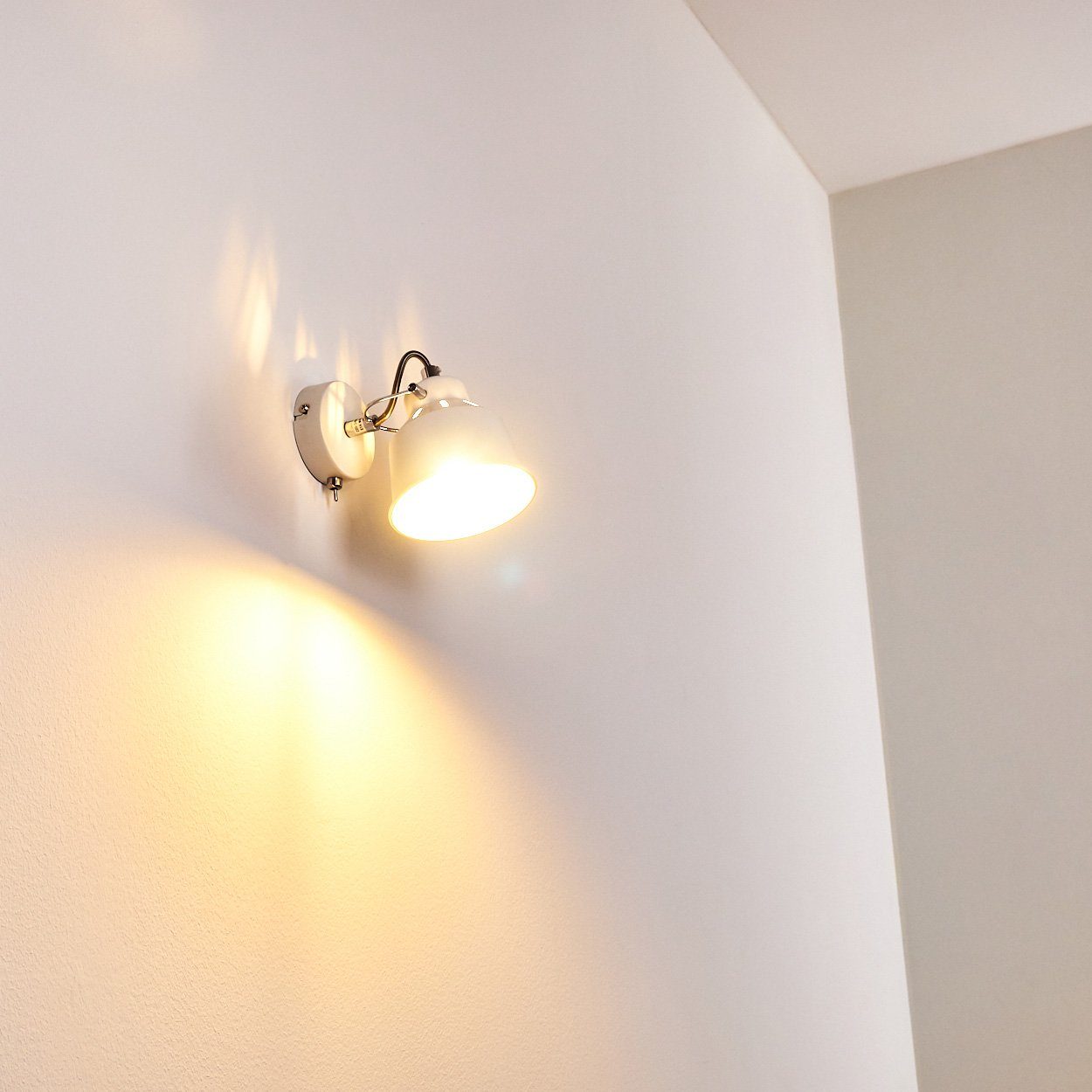 »Rimini« Wandleuchte Retro/Vintage Wandspot in Metall ohne hofstein im Weiß, Design Leuchtmittel, Wandlampe aus verstellbare 1xE14,
