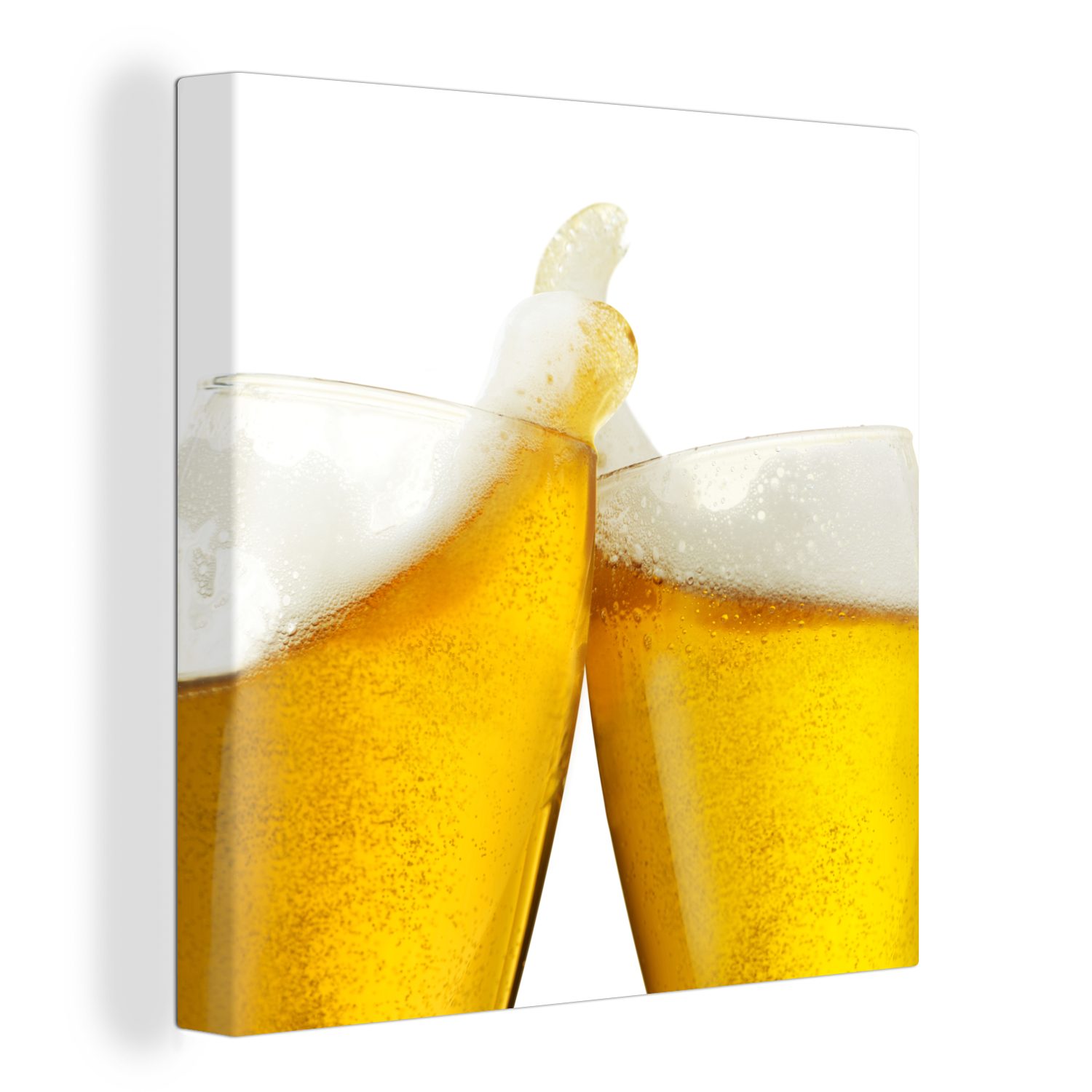 OneMillionCanvasses® Leinwandbild Toasting-Biere auf weißem Hintergrund, (1 St), Leinwand Bilder für Wohnzimmer Schlafzimmer