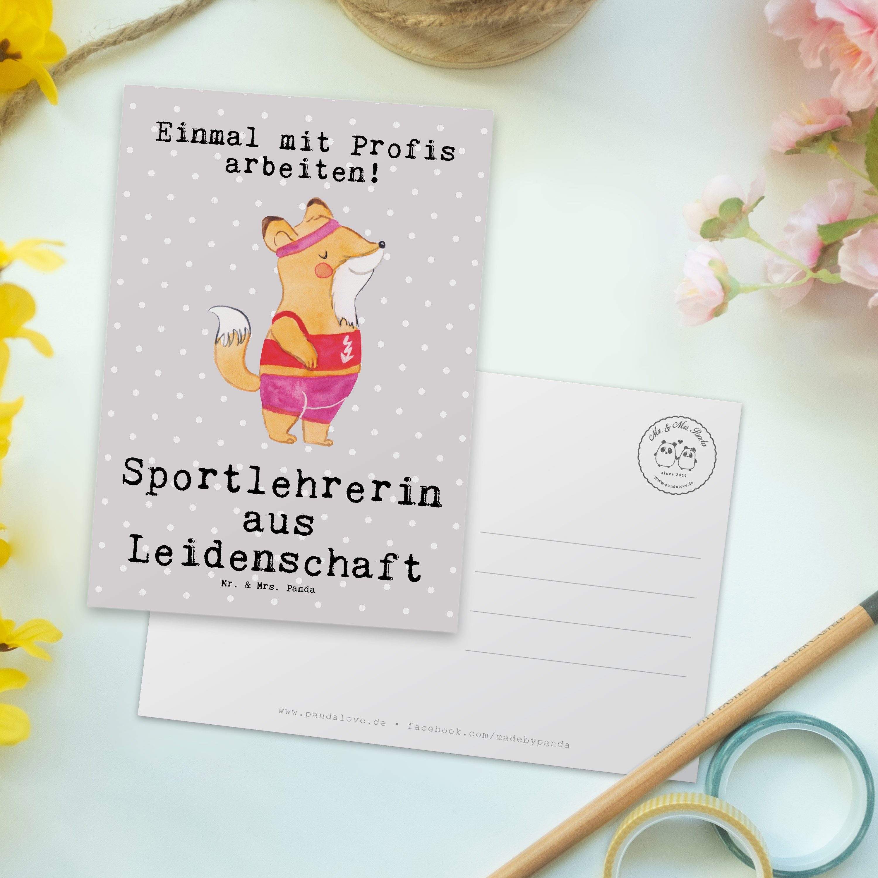 - - Sportlehrerin Panda Einladung & Leidenschaft Mrs. Pastell Grau aus Geschenk, Mr. Postkarte