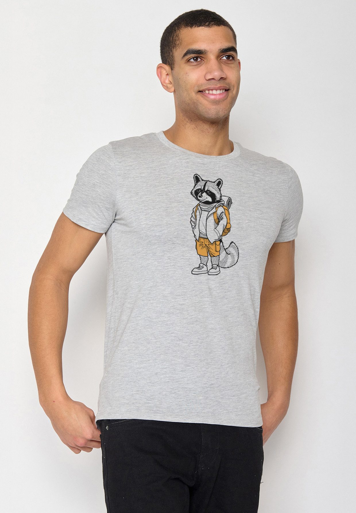 GreenBomb T-Shirt Guide Animal Raccoon Hike Motiv Tiere Waschbär (1-tlg., 1) klassischer Schnitt, tailliert, Rundhalsausschnitt, Bio-Baumwolle