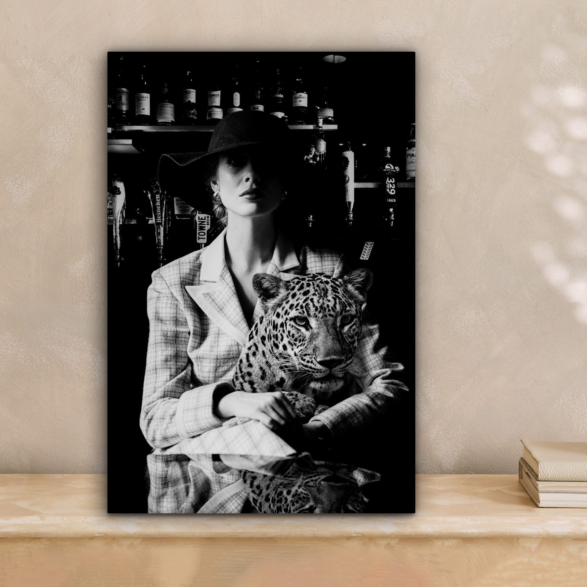 OneMillionCanvasses® Leinwandbild Frau - Leopard - günstig online kaufen