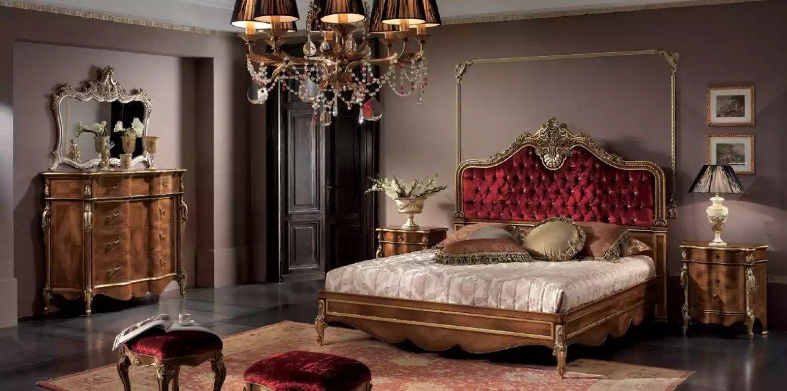 JVmoebel Schlafzimmer-Set Klassisches Schlafzimmermöbel aus Holz mit Bett und Nachttisch, (5-tlg., Bett + 2x Nachttische + Kommode + Spiegel), Made in Europa