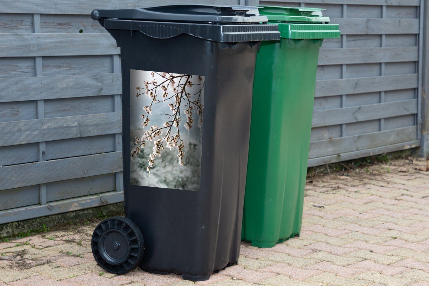 Container, Kirschblüte Zweig (1 Mülleimer-aufkleber, Gefroren Abfalbehälter Mülltonne, St), - - Sticker, Wandsticker MuchoWow