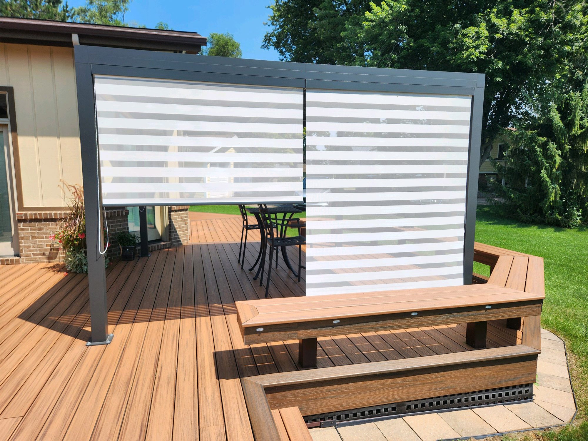 PURPLE LEAF Pergola Terrassenüberdachung mit Sonnenrollo, Gartenpavillon mit Lamellendach, (Komplettset, 1 Pergola + 2 Seitenrollos (Längs- & Schmalseite), Lamellendach verstellbar; inkl. Seitenrollo