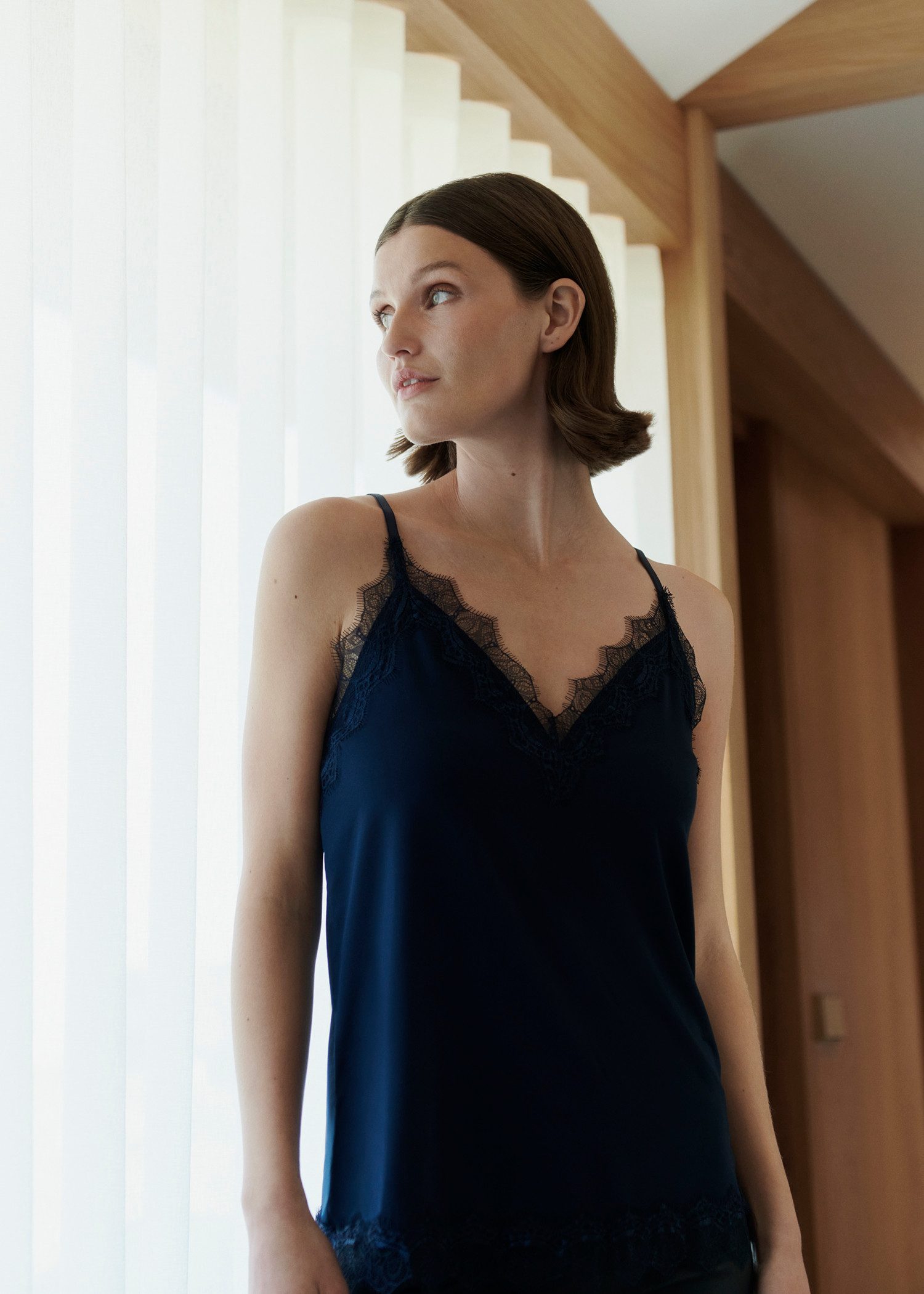 rosemunde Spaghettitop Billie Strap Top Vintage-Spitzenbesatz an Ausschnitt und Saum, feminin
