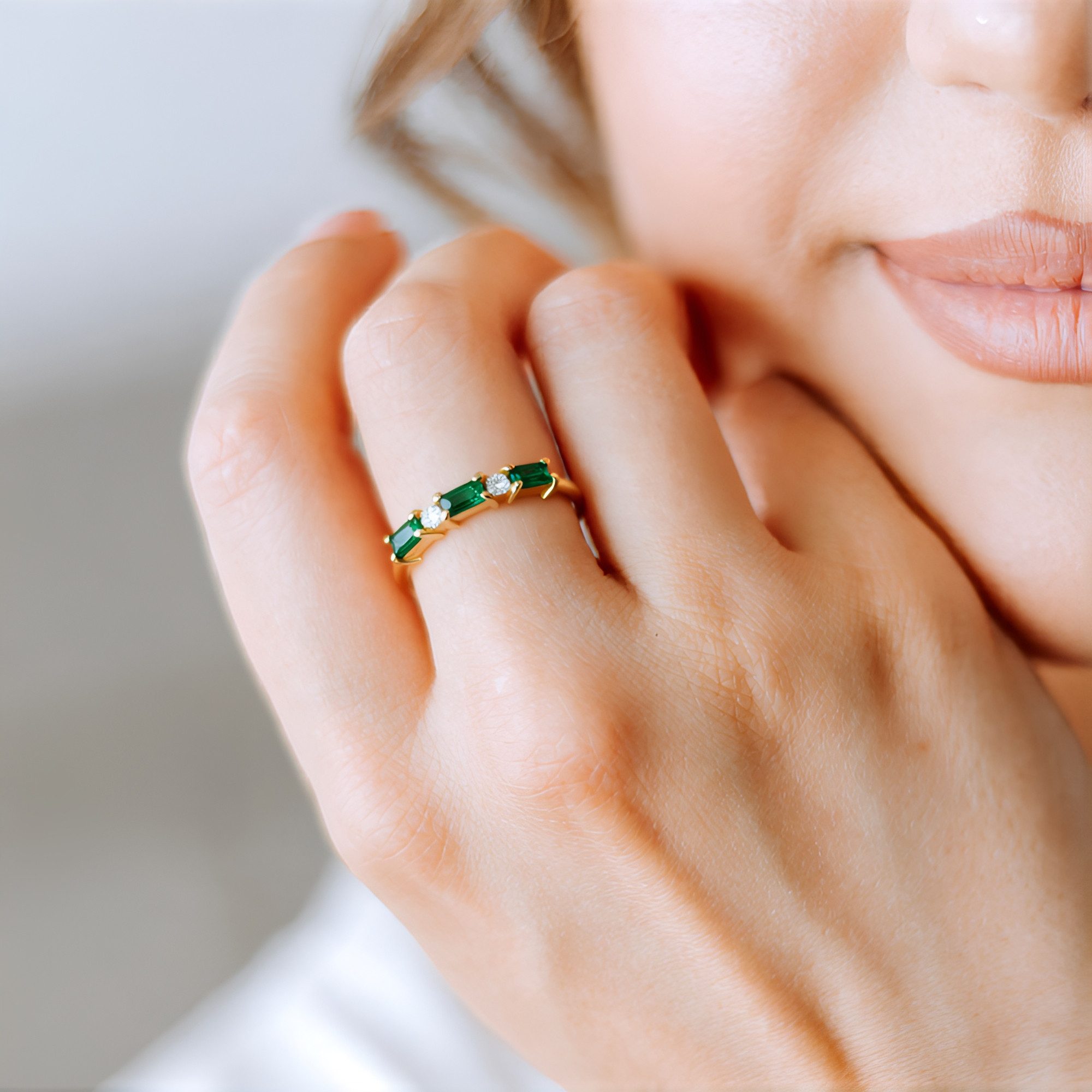 Cavill Goldring Goldring mit Smaragd aus Sambia, 0,93 g, 375er Gelbgold (1-tlg)